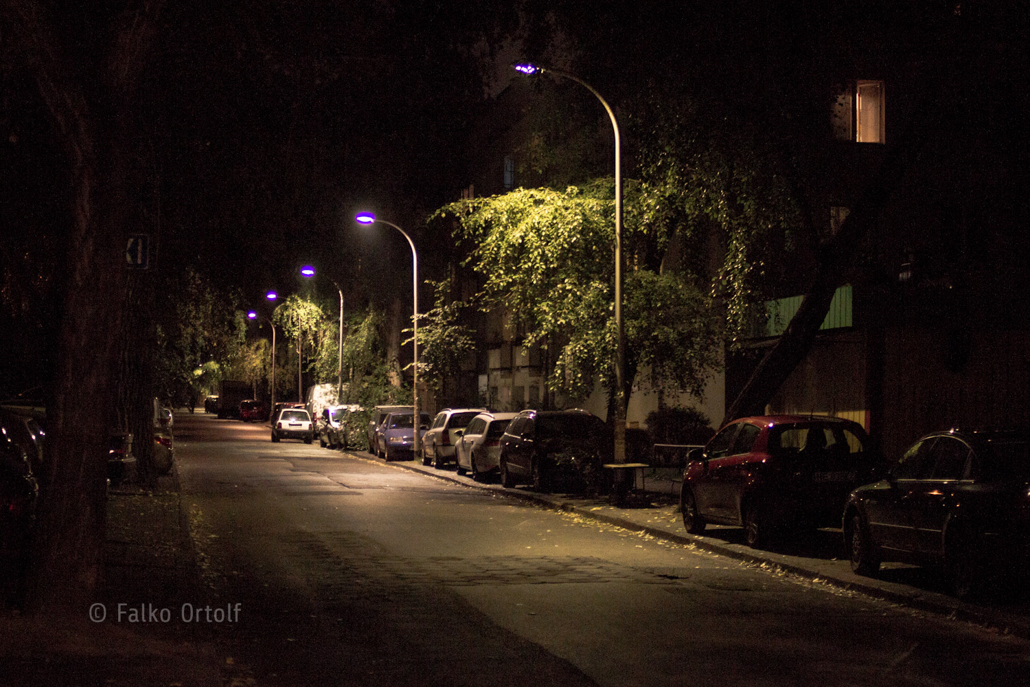 Canon EOS 600D (Rebel EOS T3i / EOS Kiss X5) + Canon EF 35mm F2 sample photo. A quiet street in warsaw photography