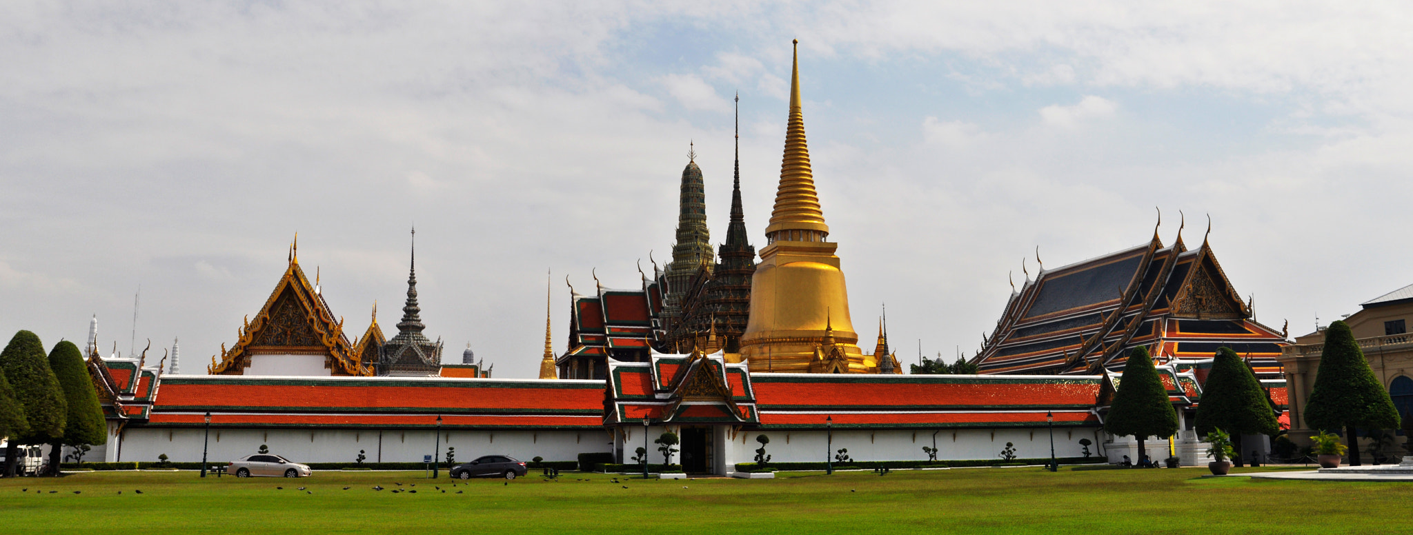 Sigma 18-200mm F3.5-6.3 II DC OS HSM sample photo. Wat phra kaew (emerald buddha temple) photography