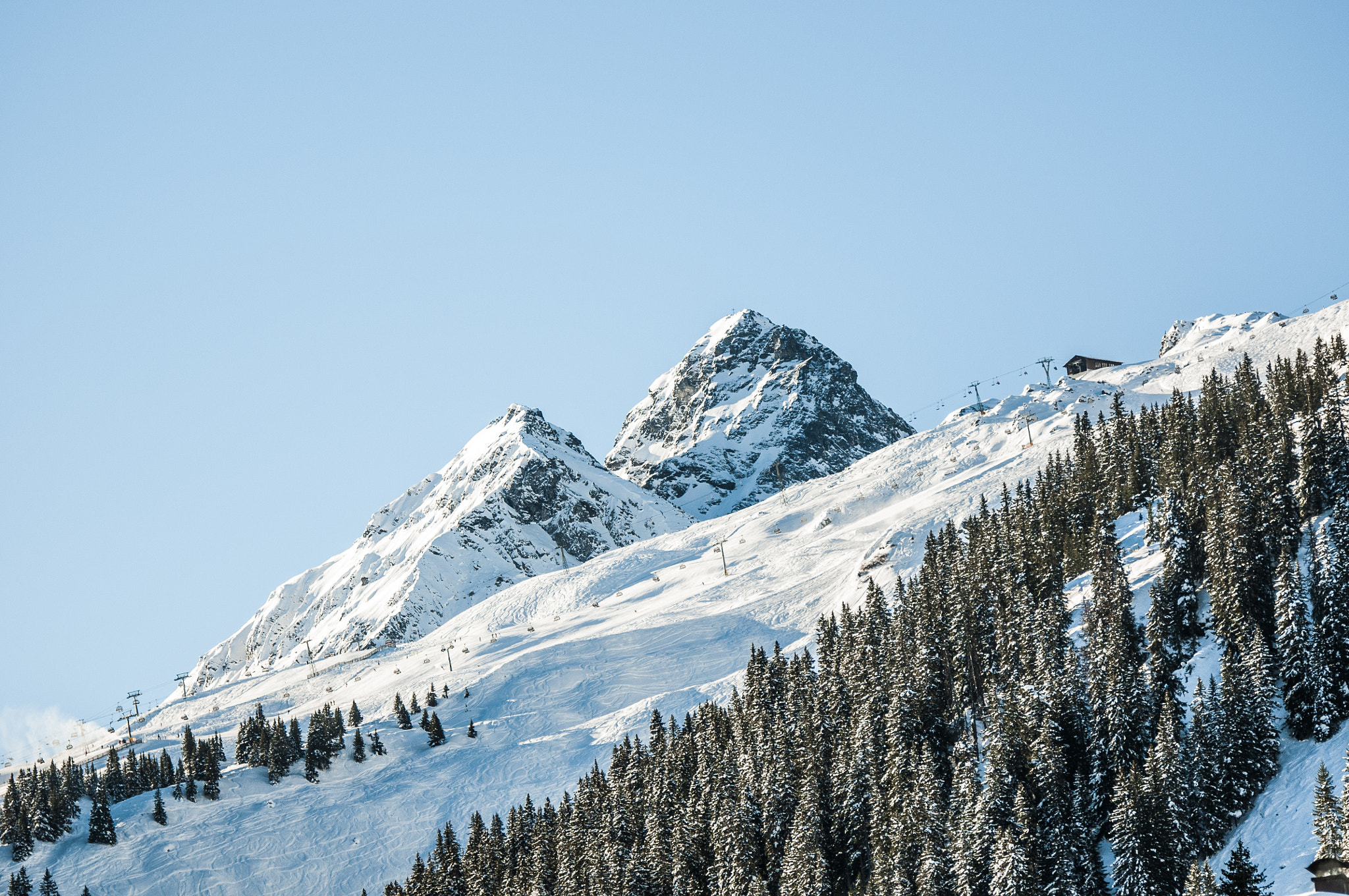 Nikon D300S + Sigma 70-200mm F2.8 EX DG OS HSM sample photo. Snow photography