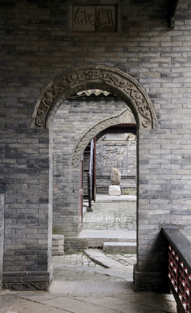 Canon EOS 7D + Sigma 18-125mm F3.8-5.6 DC OS HSM sample photo. Big mosque  xian photography