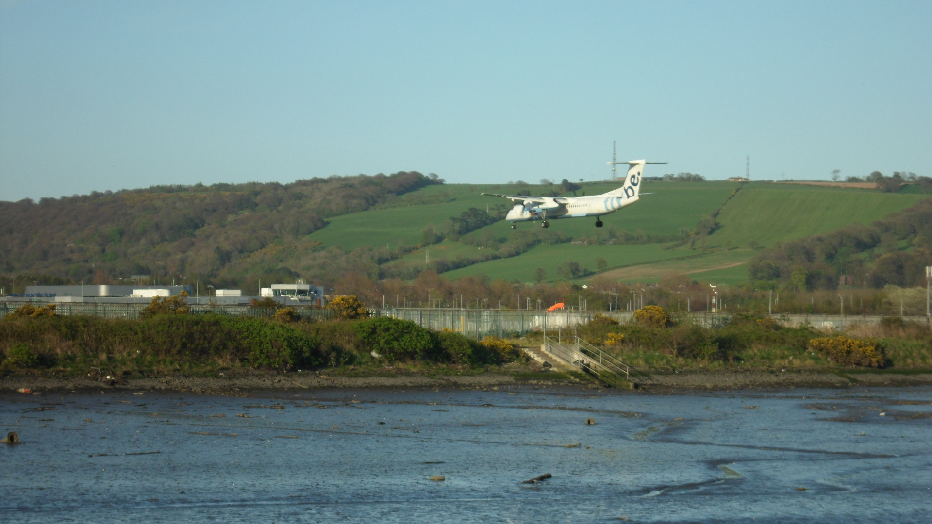 Samsung ST90,ST91 / VLUU ST90,ST91 sample photo. Belfast planes photography