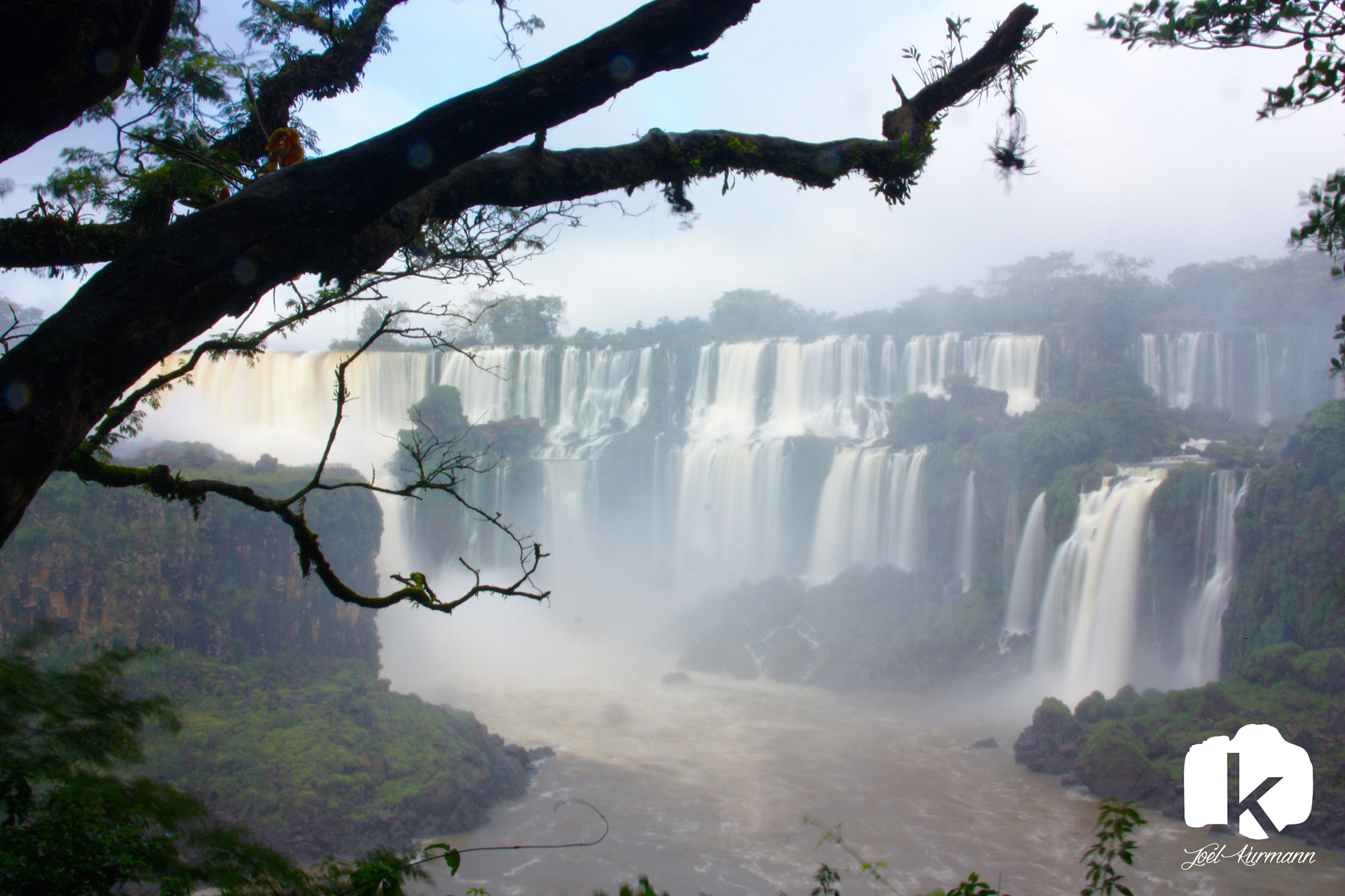 Canon EOS 450D (EOS Rebel XSi / EOS Kiss X2) + Sigma 15-30mm f/3.5-4.5 EX DG Aspherical sample photo. Iguaçu's beautiful waterfall photography
