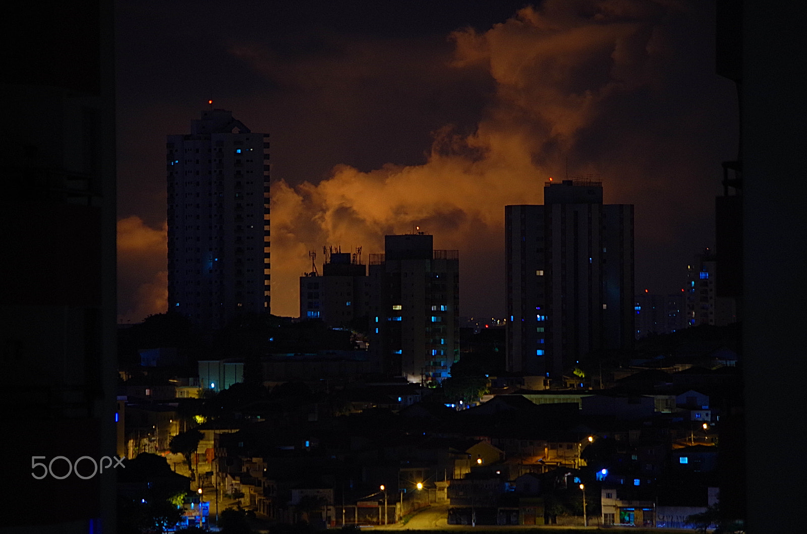 Pentax smc DA 50-200mm F4-5.6 ED WR sample photo. Lights on photography