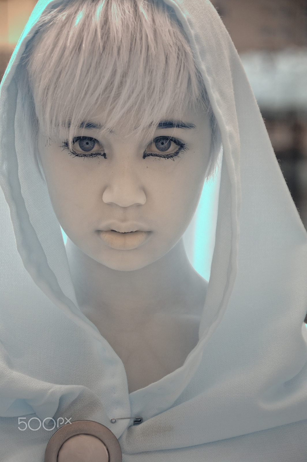 Nikon D70s sample photo. Young woman in shawl photography