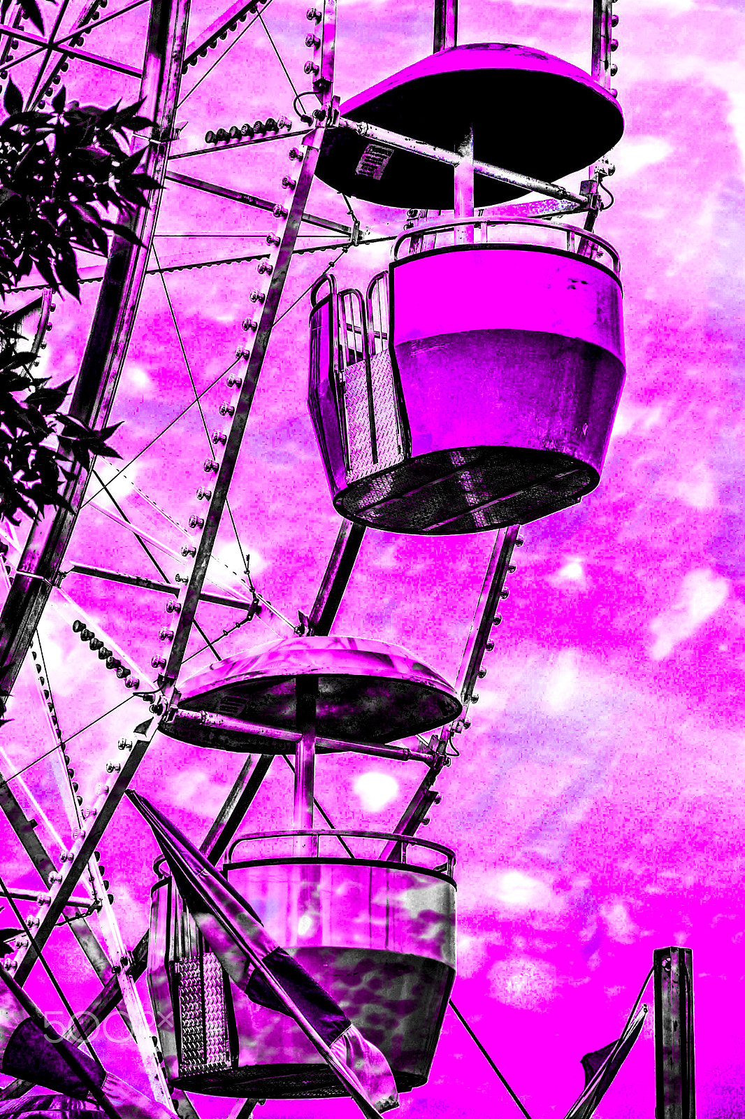 Panasonic Lumix DMC-G2 sample photo. Ferris wheel gondolas in pink photography