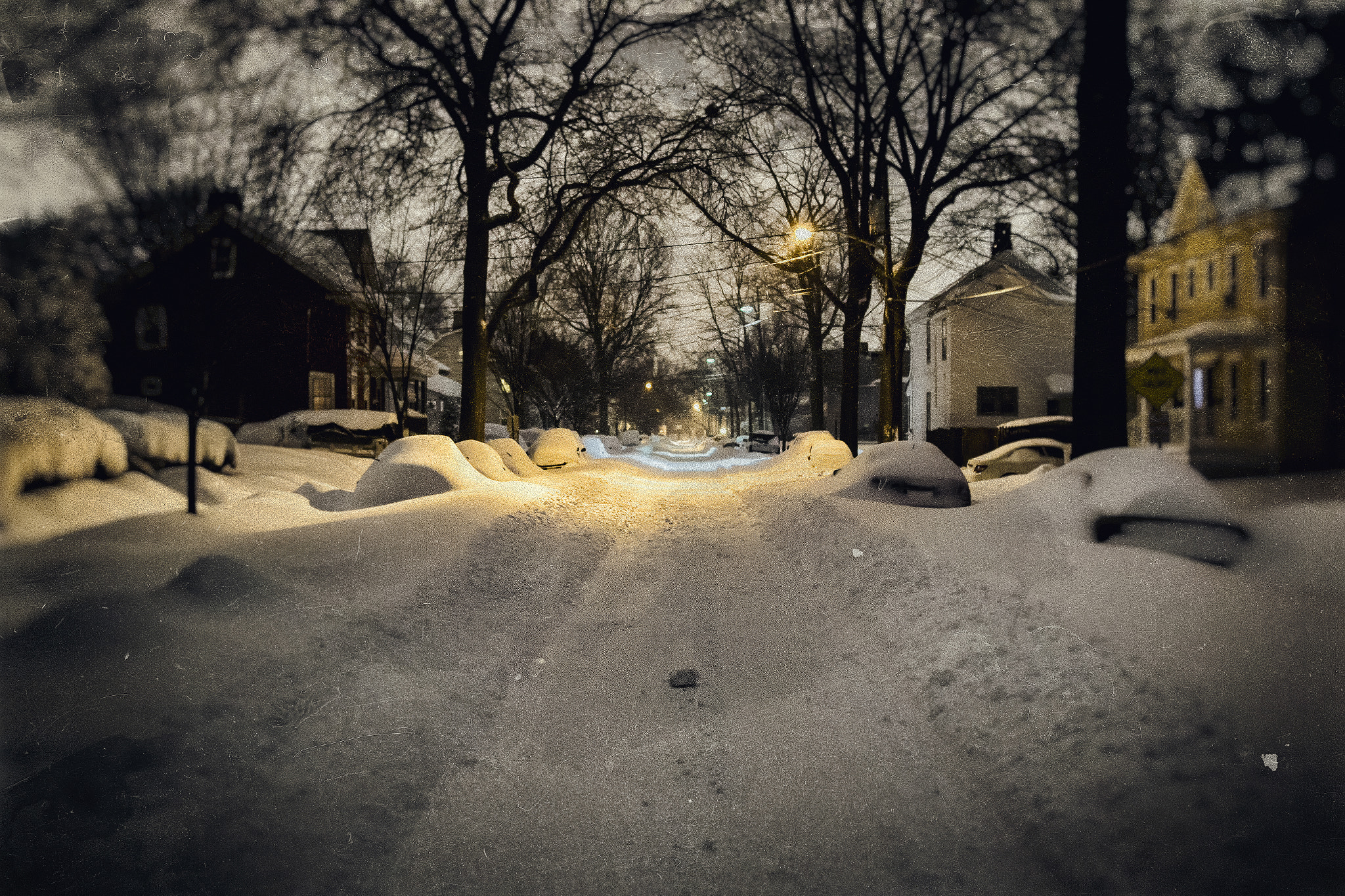 Sigma 24mm F1.4 DG HSM Art sample photo. Snowy street photography