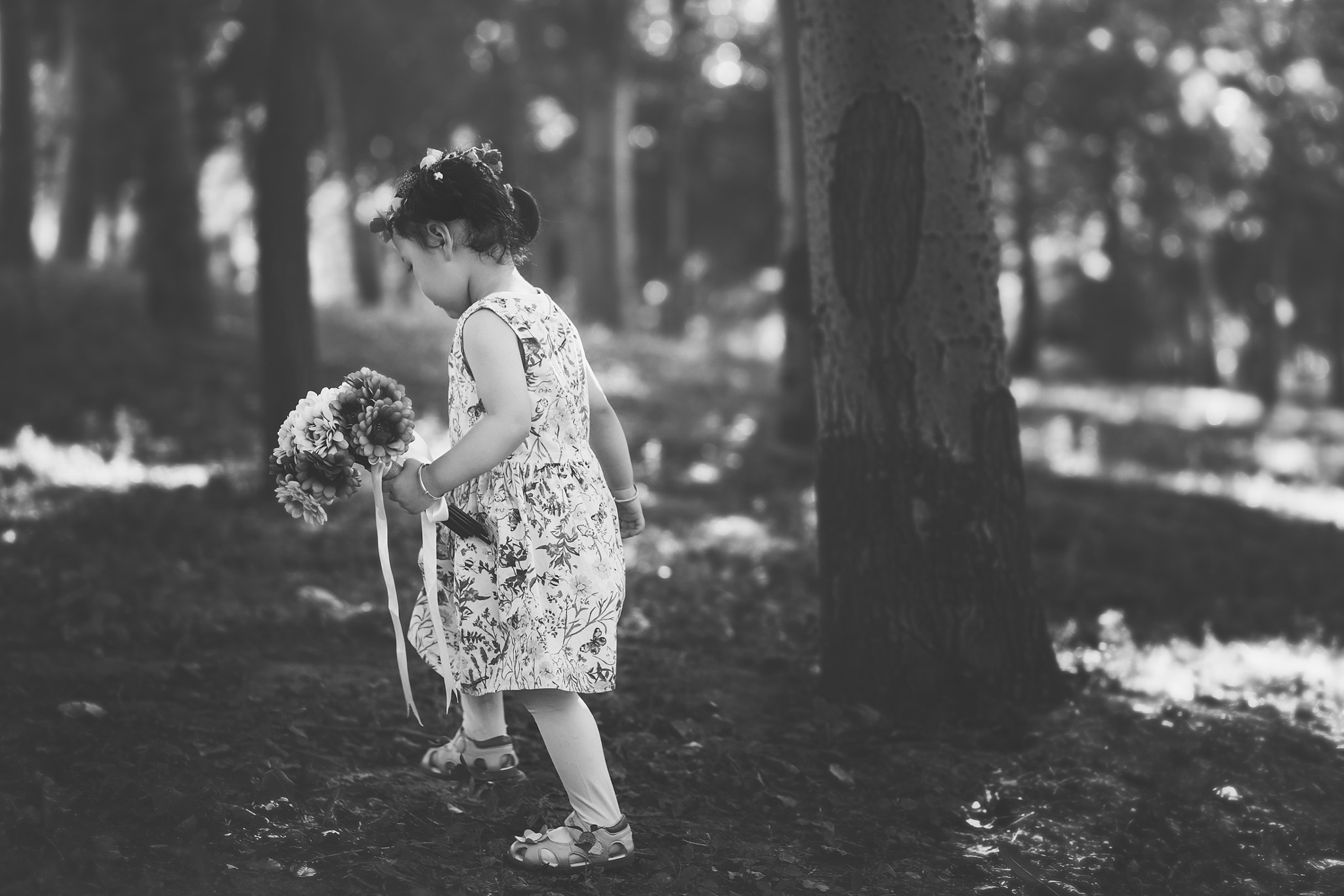 Sony a7 + Canon EF 85mm F1.8 USM sample photo. Golden childhood photography