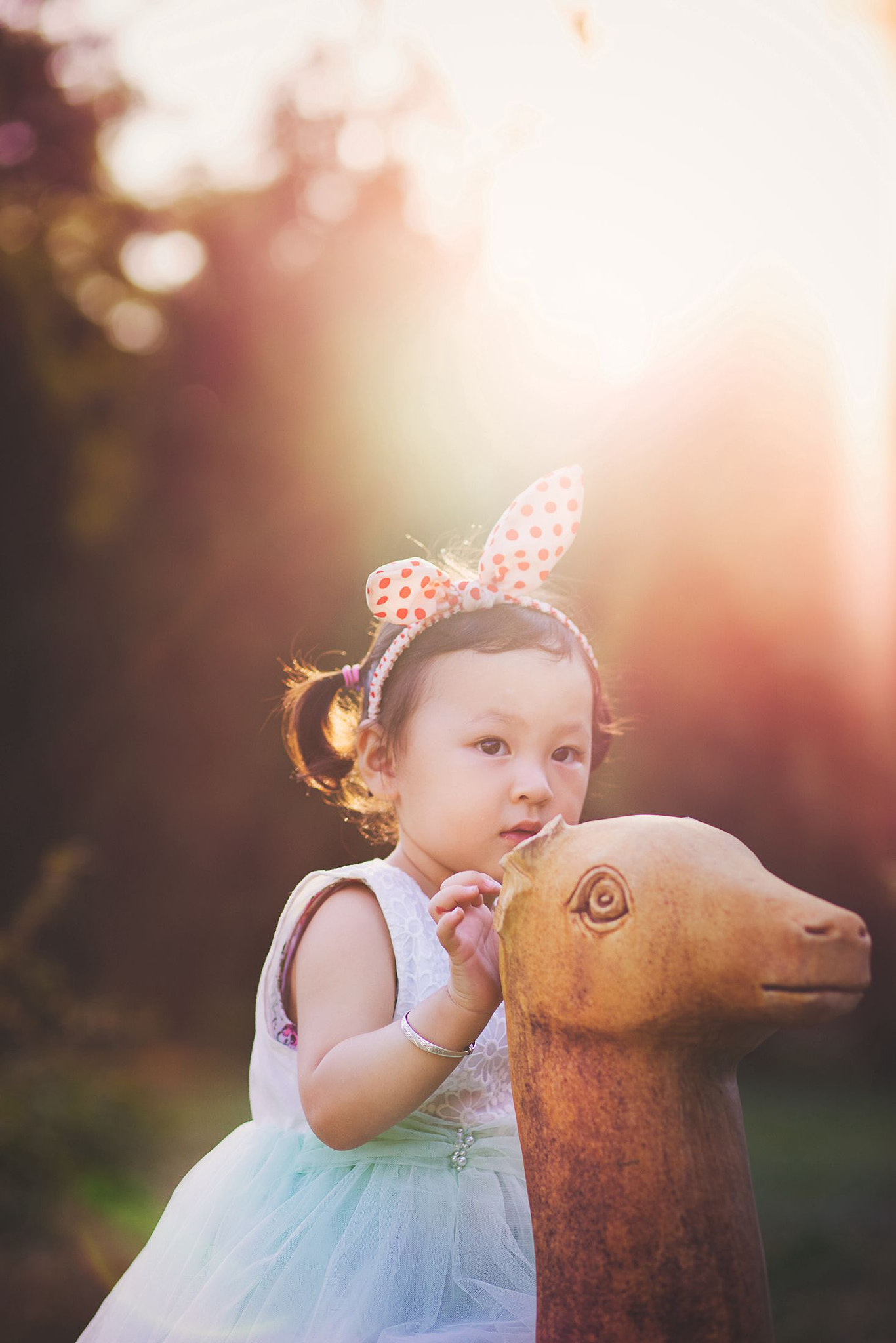 Sony a7 + Canon EF 85mm F1.8 USM sample photo. Golden childhood photography