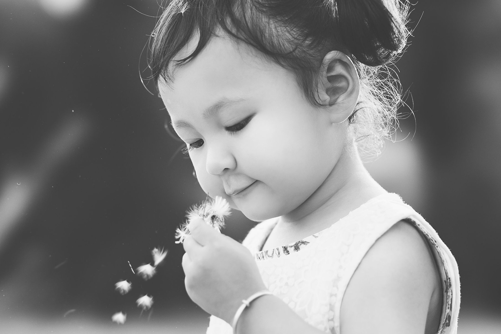 Sony 135mm F2.8 [T4.5] STF sample photo. Golden childhood photography