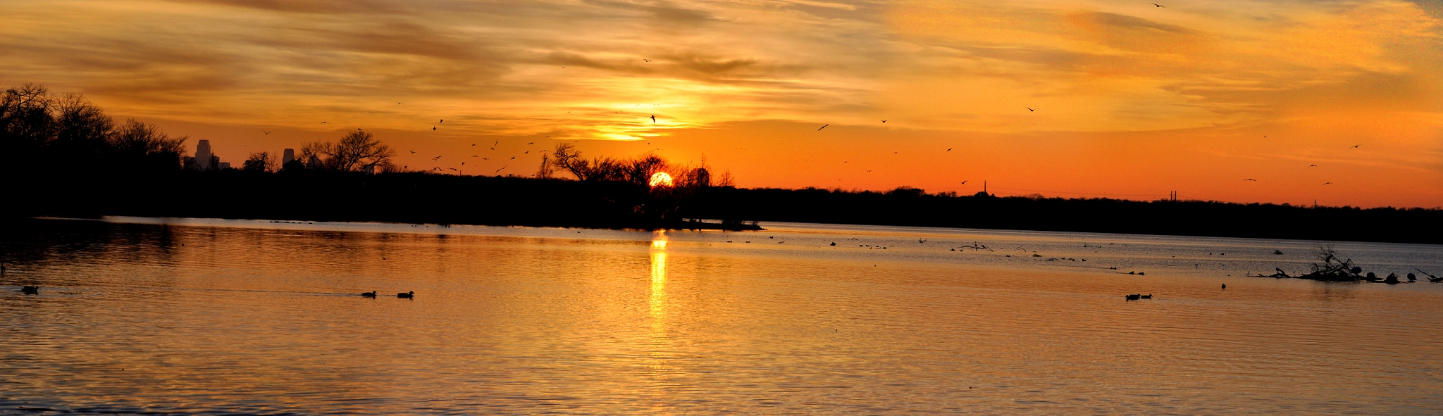 Nikon AF-S Nikkor 70-200mm F2.8G ED VR II sample photo. White rock lake photography