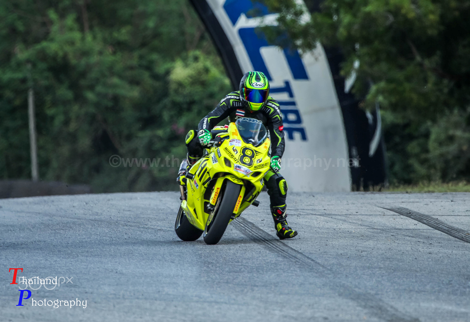 Canon EF 100-400mm F4.5-5.6L IS USM sample photo. Motorbike racing photography