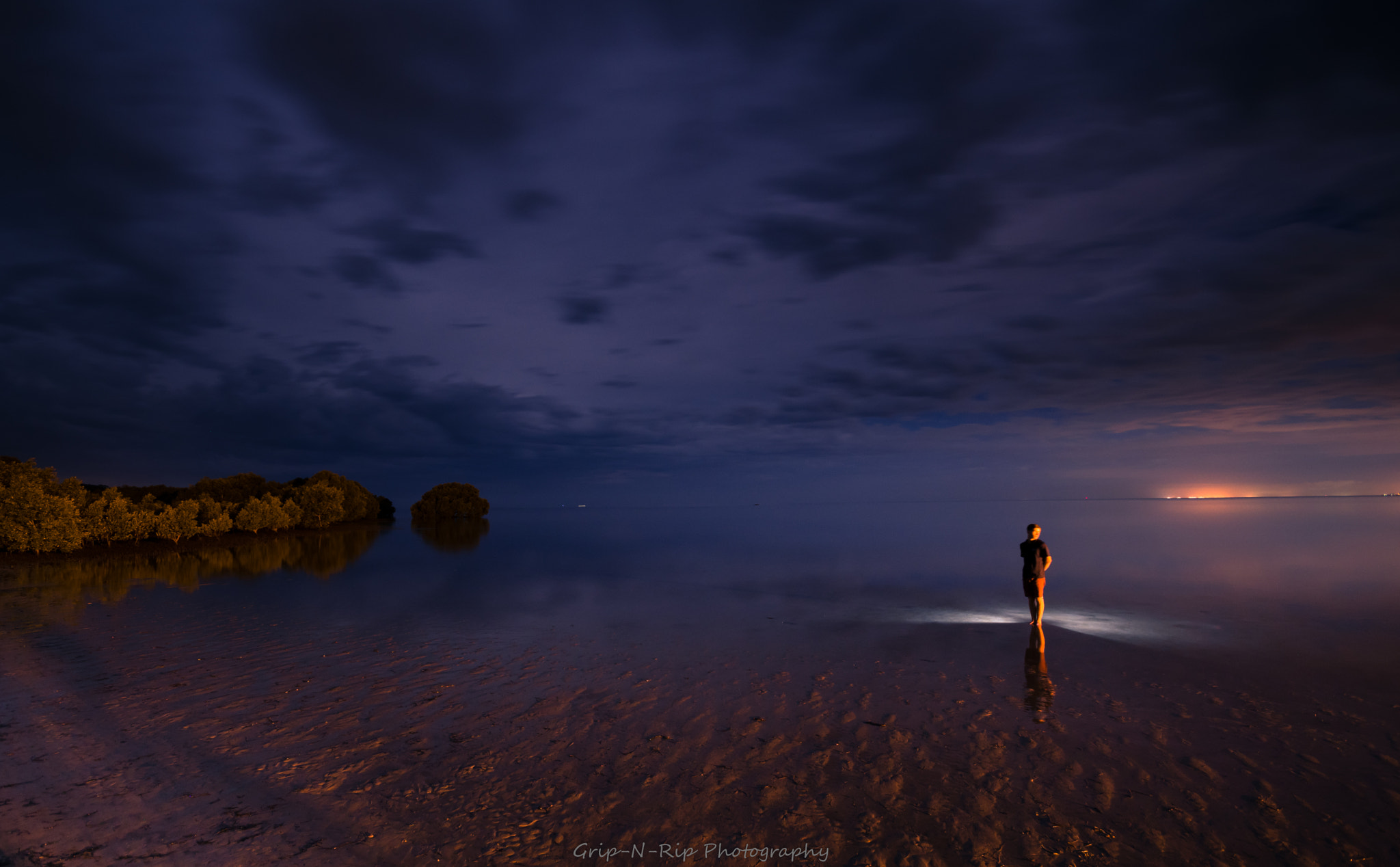 Sigma 10-20mm F4-5.6 EX DC HSM sample photo. Godwin beach at night photography