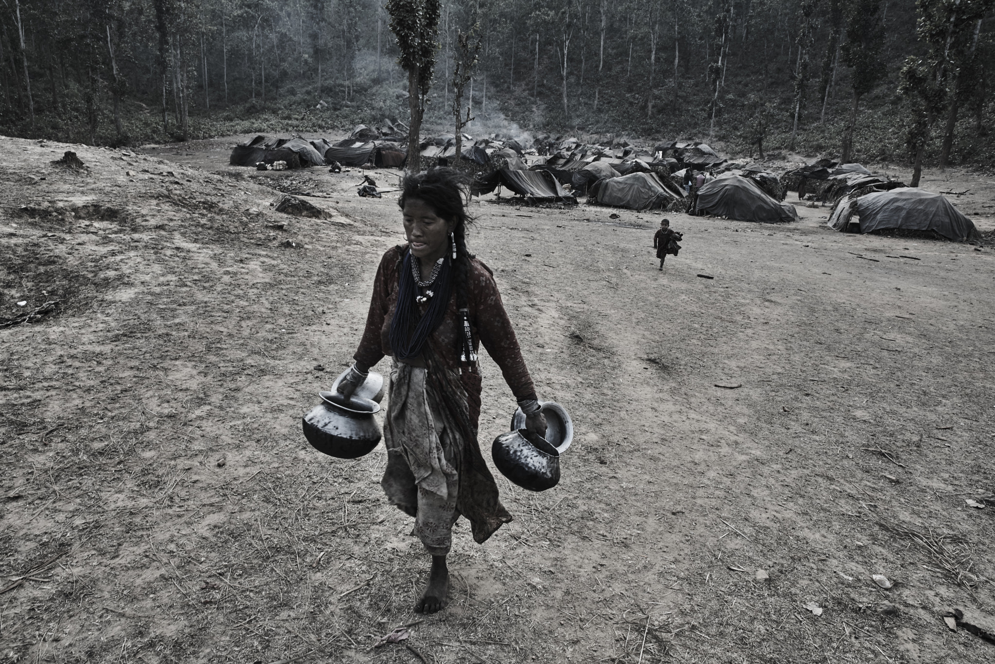 24-70mm F2.8 G SSM II sample photo. The last hunters-gatherers of the himalayas photography