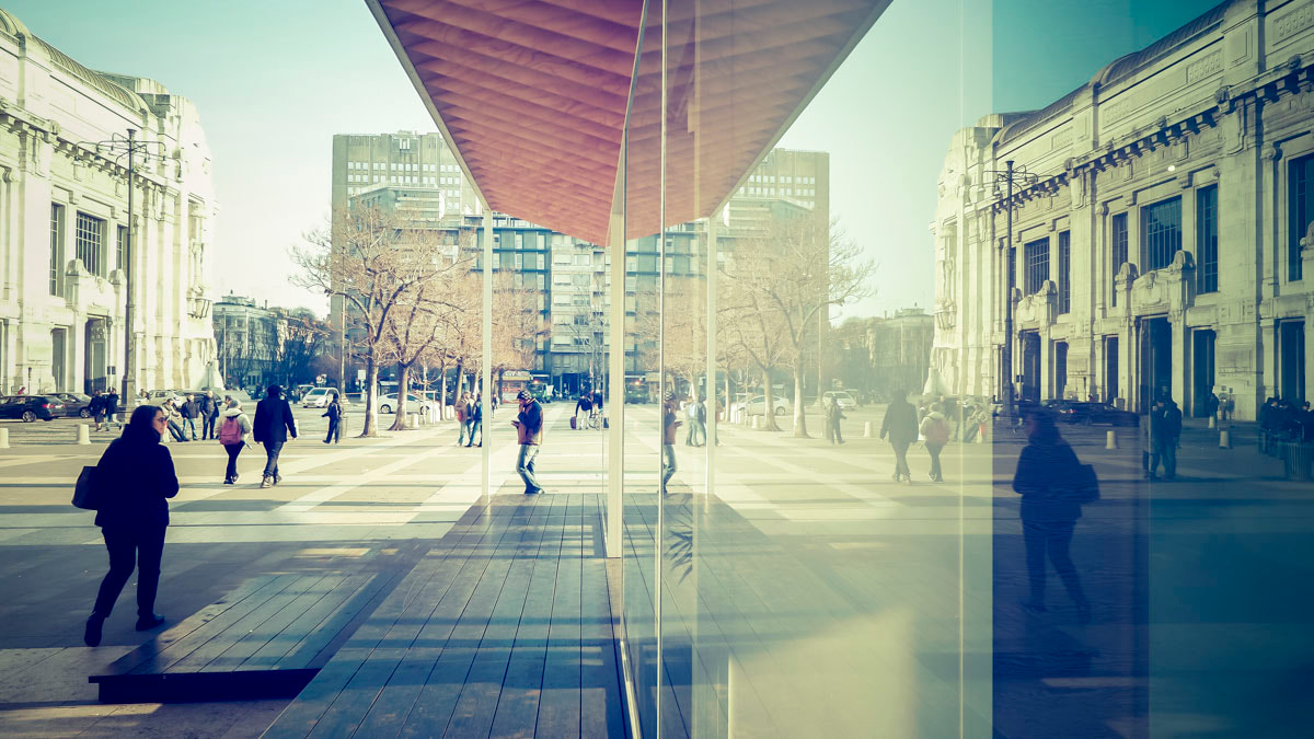 Panasonic Lumix G Vario 7-14mm F4 ASPH sample photo. Milano, stazione centrale photography