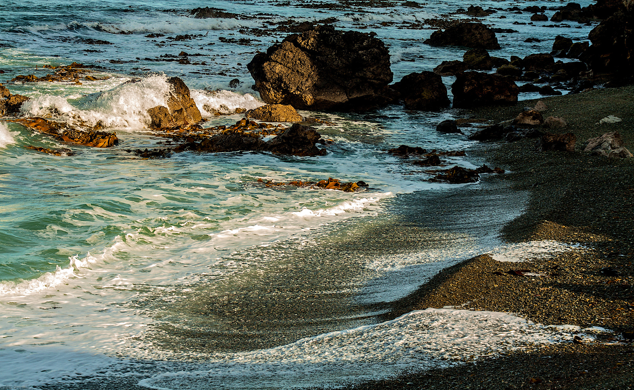 Tamron AF 28-200mm F3.8-5.6 XR Di Aspherical (IF) Macro sample photo. Rocky beach photography