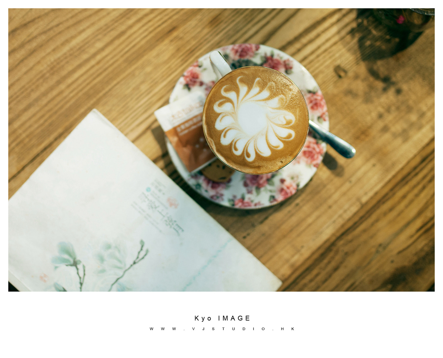 Nikon D90 + Sigma 35mm F1.4 DG HSM Art sample photo. 淡淡的走，做安靜的自己 photography