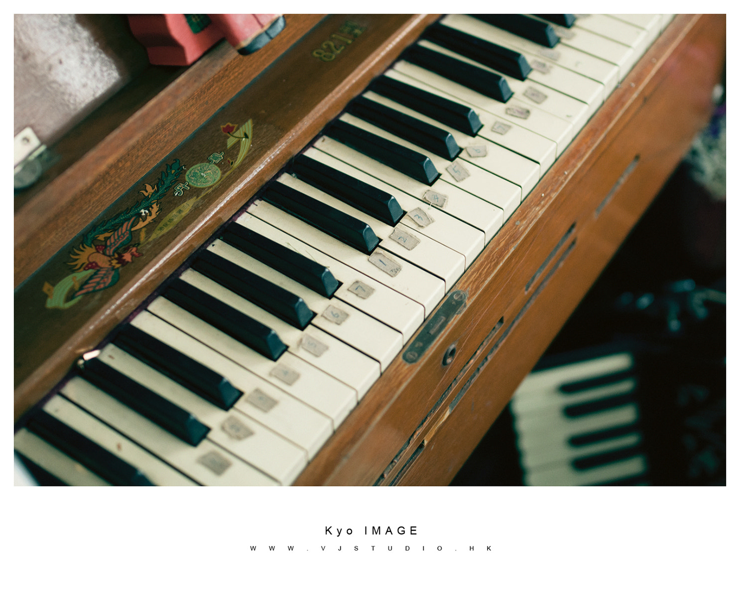 Nikon D90 + Sigma 35mm F1.4 DG HSM Art sample photo. 淡淡的走，做安靜的自己 photography