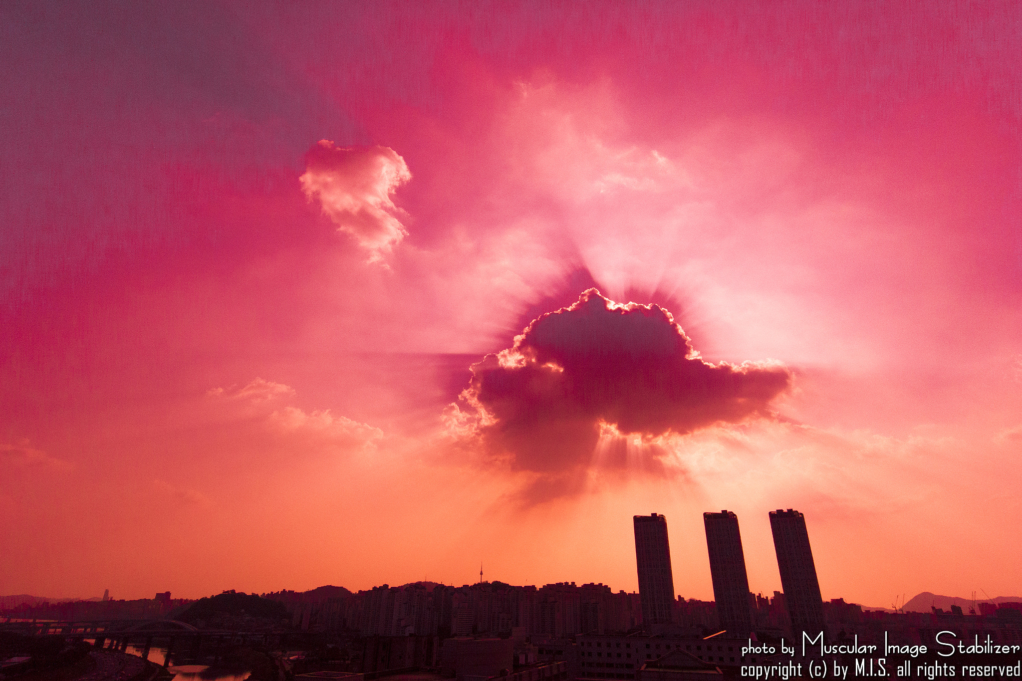 Samsung NX20 + Samsung NX 12-24mm F4-5.6 ED sample photo. Sky of wangsimni, seoul, korea photography