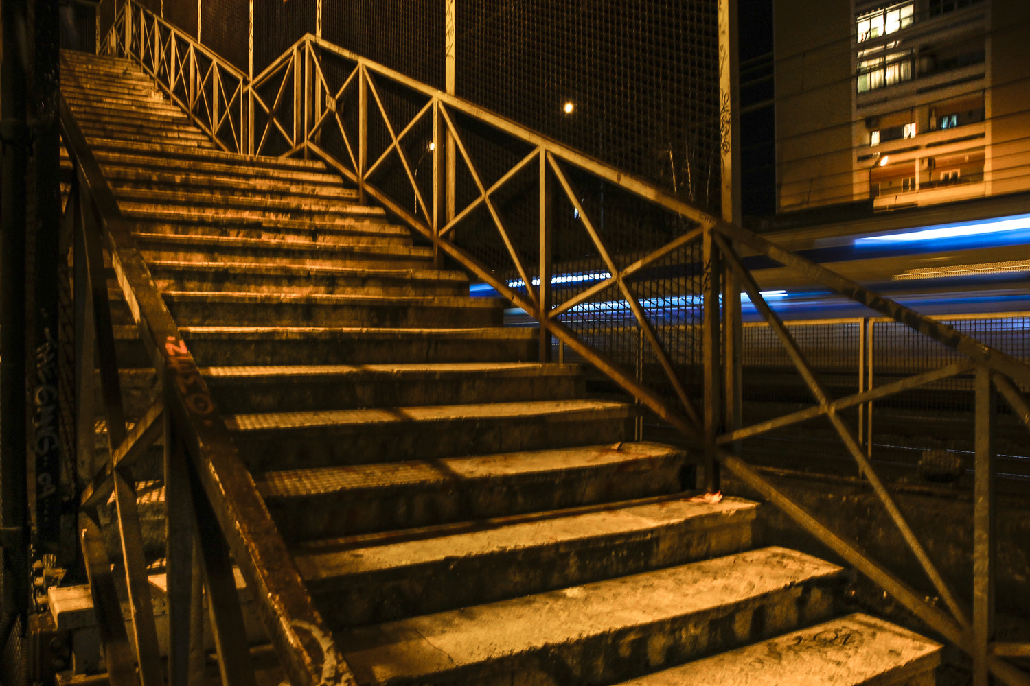 Sigma 18-125mm F3.8-5.6 DC OS HSM sample photo. Street roma photography