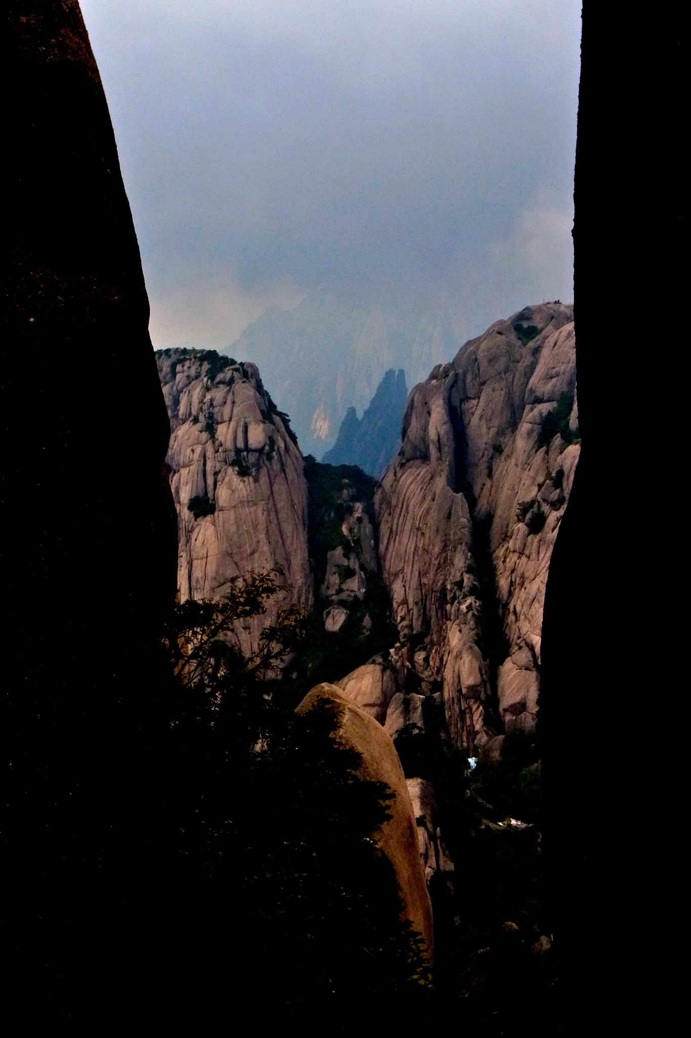 Ricoh CX4 sample photo. Wall3-huangshan photography