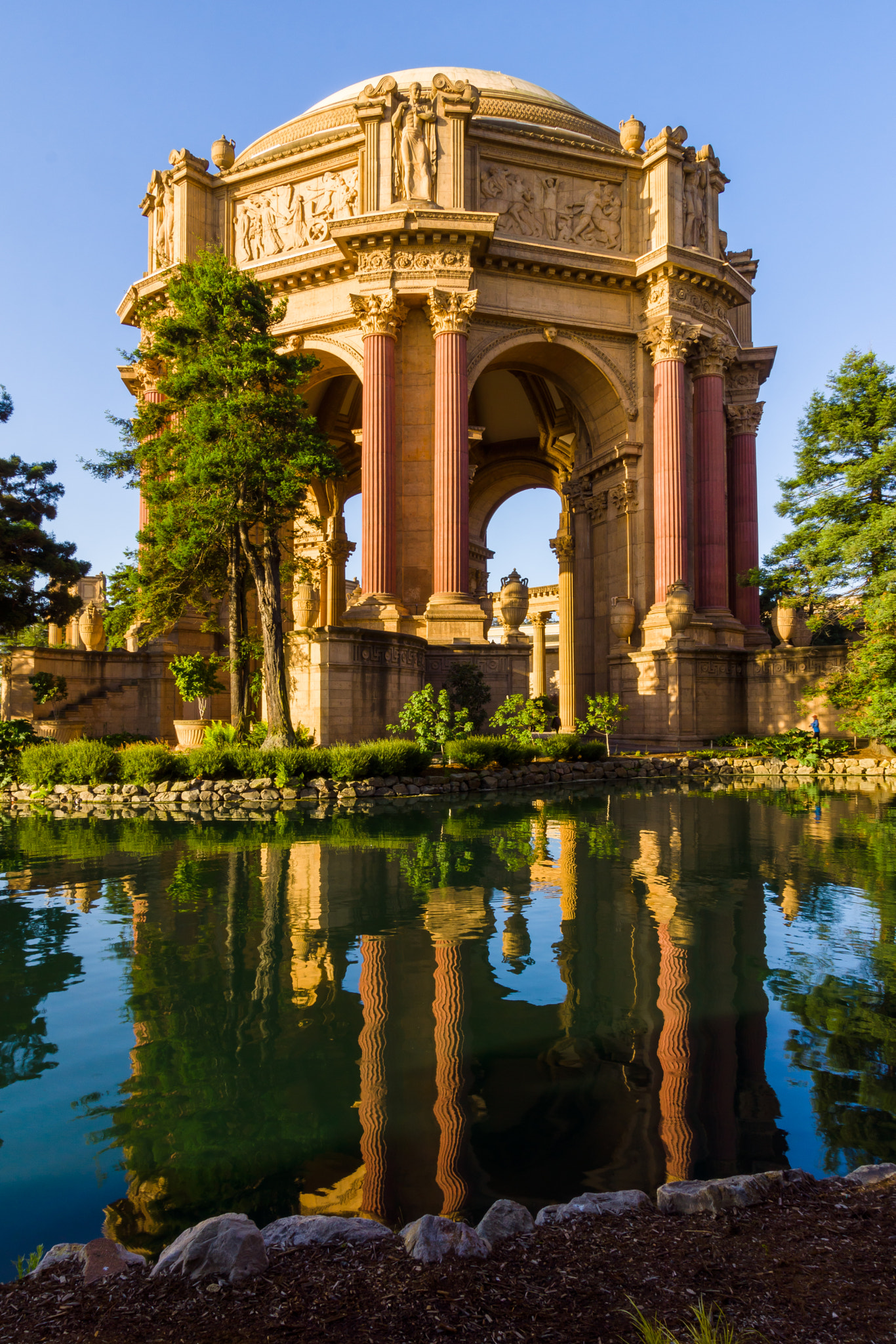 Sony SLT-A65 (SLT-A65V) + Tamron SP AF 17-50mm F2.8 XR Di II LD Aspherical (IF) sample photo. Palace of fine arts main tower photography