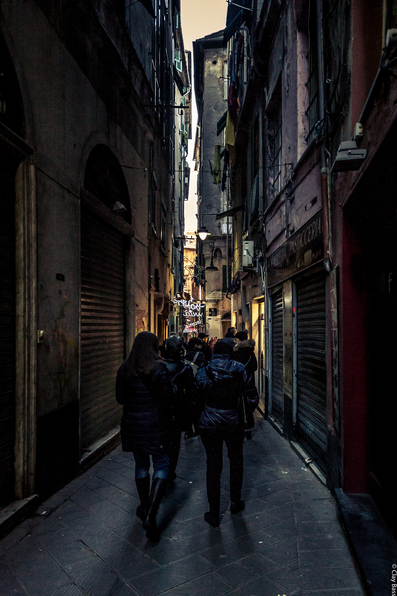 Canon EF 24-105mm F3.5-5.6 IS STM sample photo. Dentro genova photography
