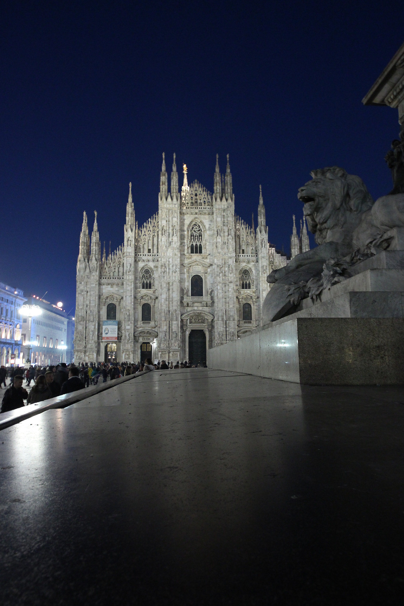 Sigma 8-16mm F4.5-5.6 DC HSM sample photo. Duomo - milan photography