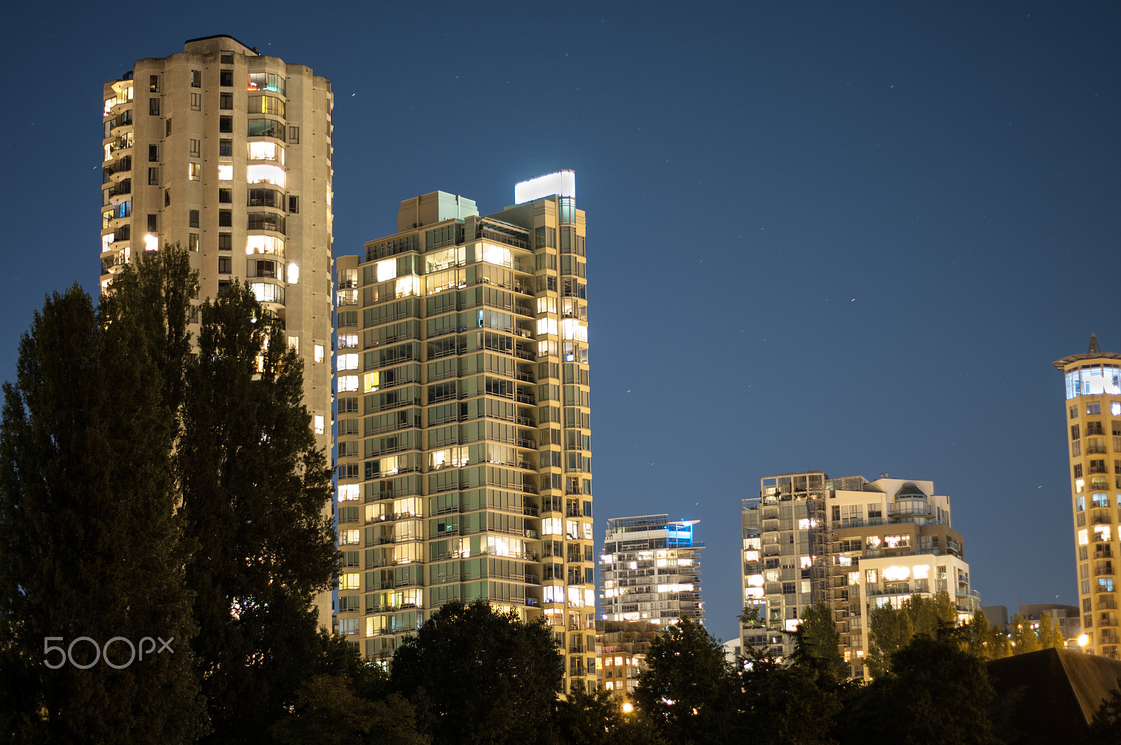 Pentax K-7 + Pentax smc DA 50mm F1.8 sample photo. False creek evening photography