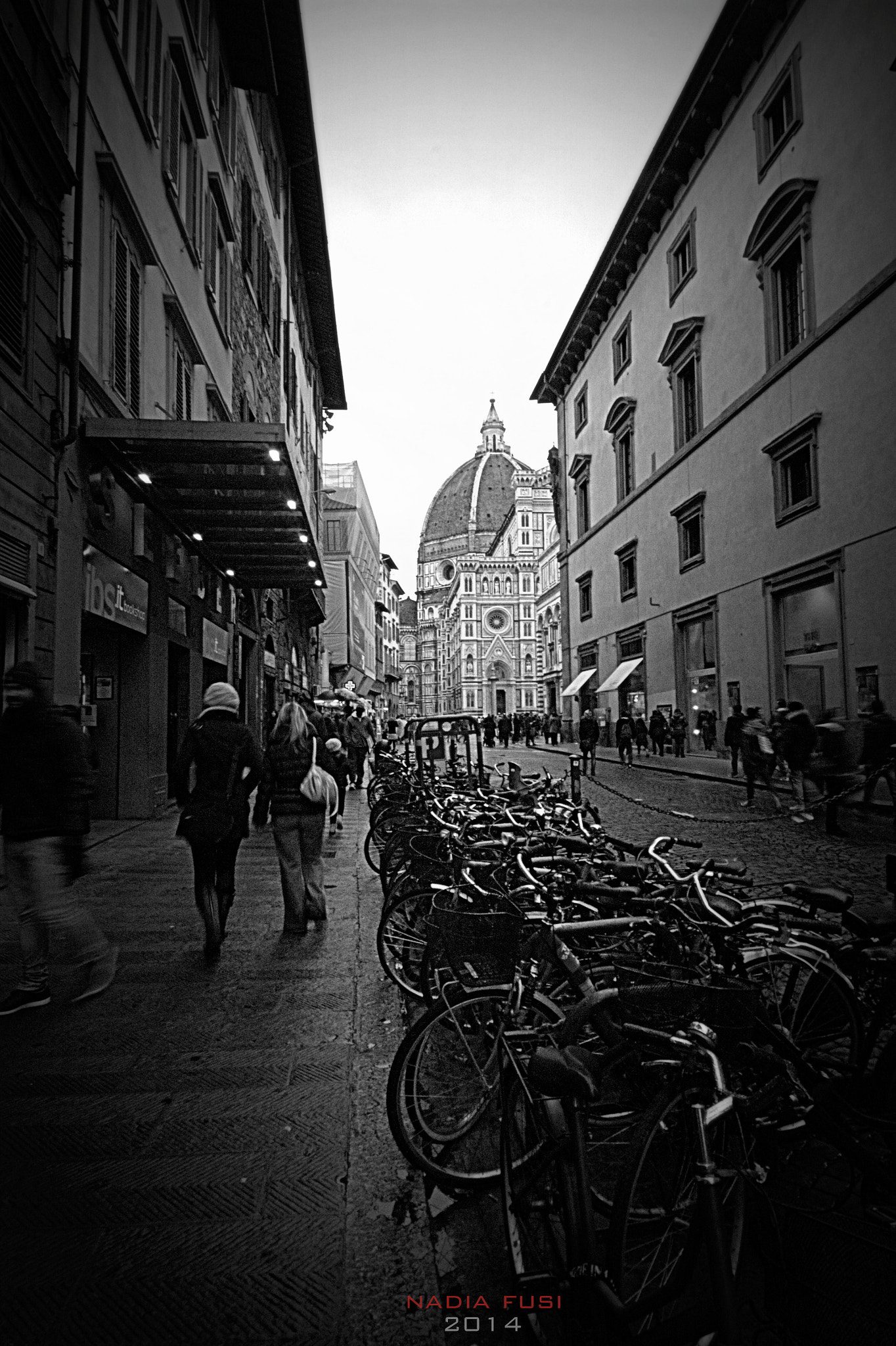 Canon EOS 500D (EOS Rebel T1i / EOS Kiss X3) + Sigma 8-16mm F4.5-5.6 DC HSM sample photo. Florence photography