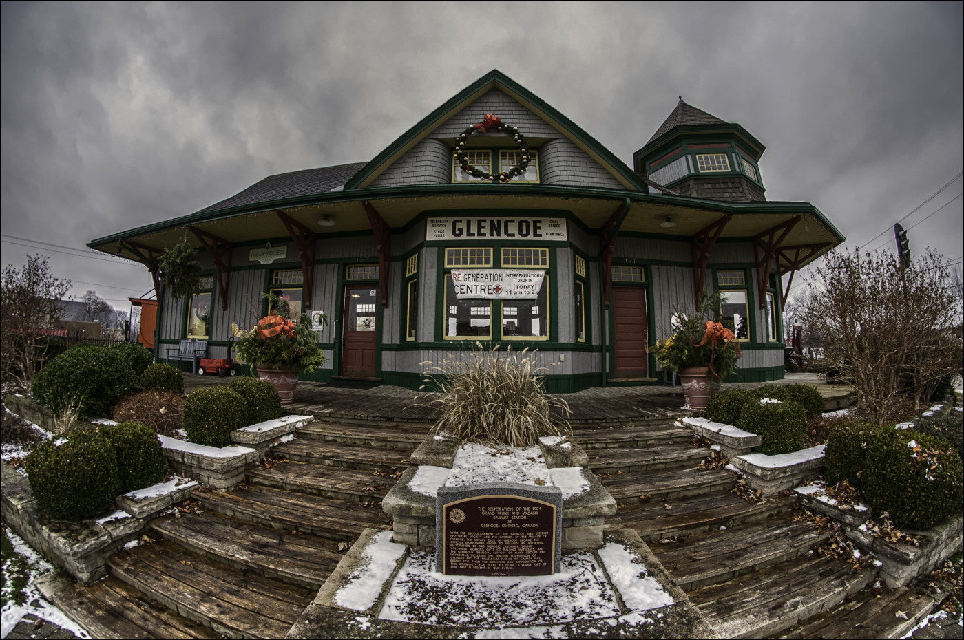 Nikon D300S + Samyang 8mm F3.5 Aspherical IF MC Fisheye sample photo. Glencoe stn. photography