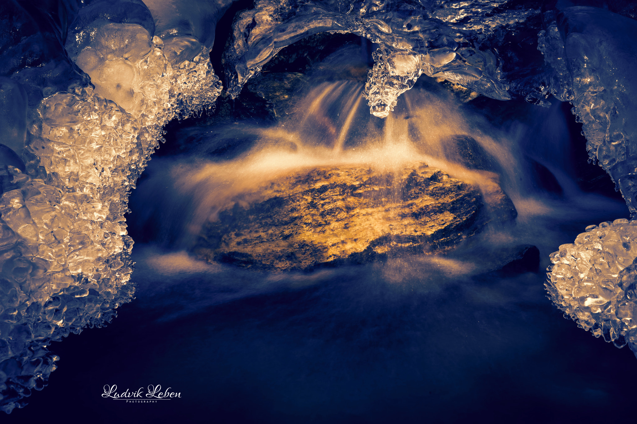 Sony a7 II + Sony 50mm F1.4 sample photo. Radiant stone photography