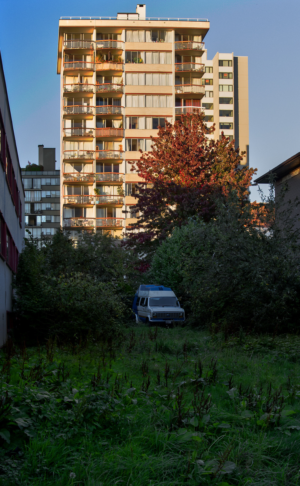 Pentax K-5 IIs sample photo. Dusk and downtown vancouver photography