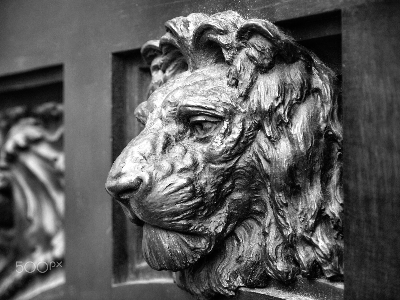 Olympus E-30 sample photo. Stone-faced lion photography