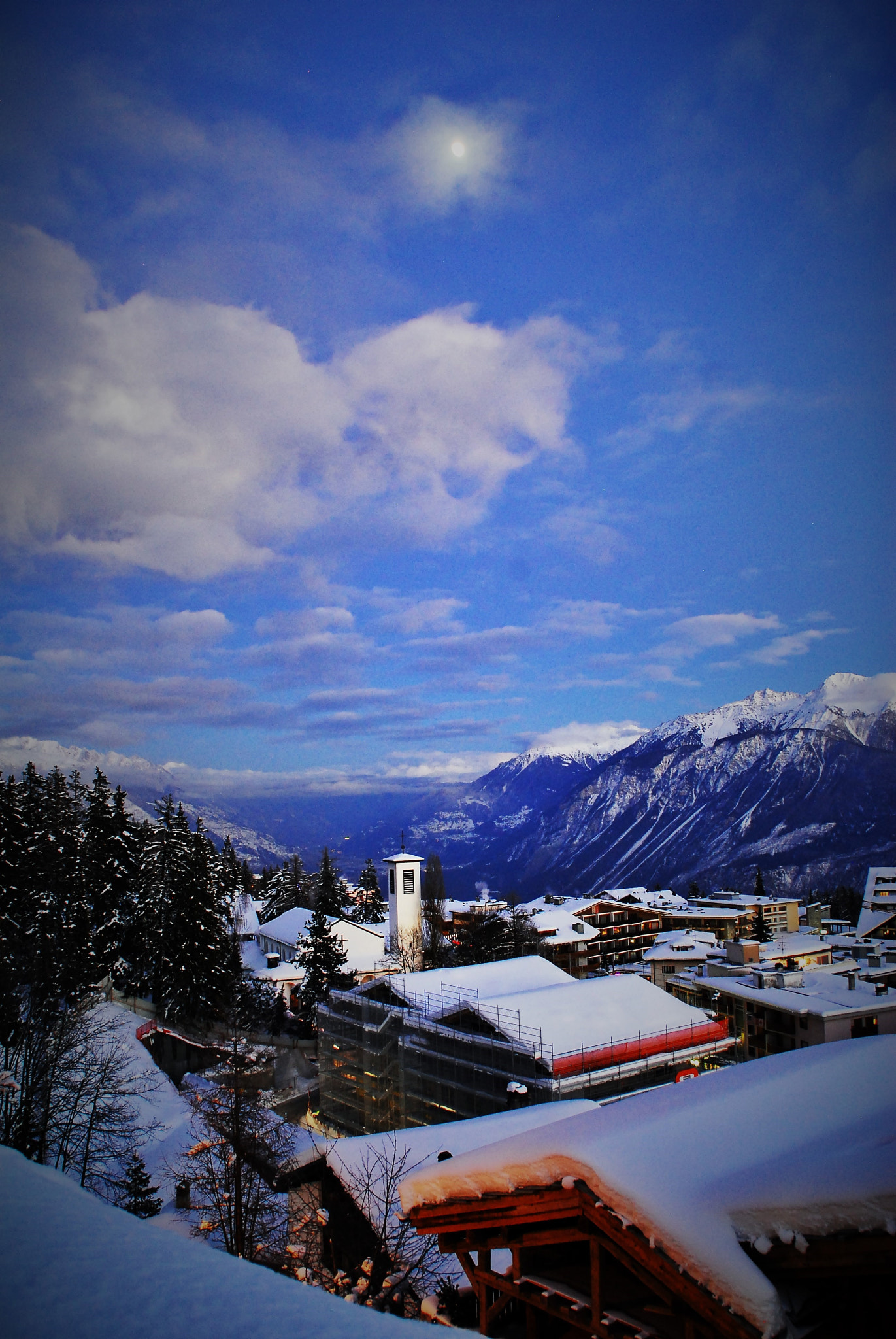 Nikon D200 sample photo. Life in crans-montana photography