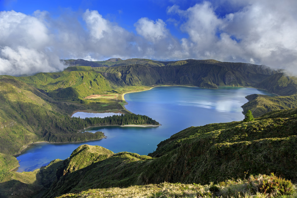 Lagoa do Fogo and green valley on San Miguel island by aragami12345 on 500px.com