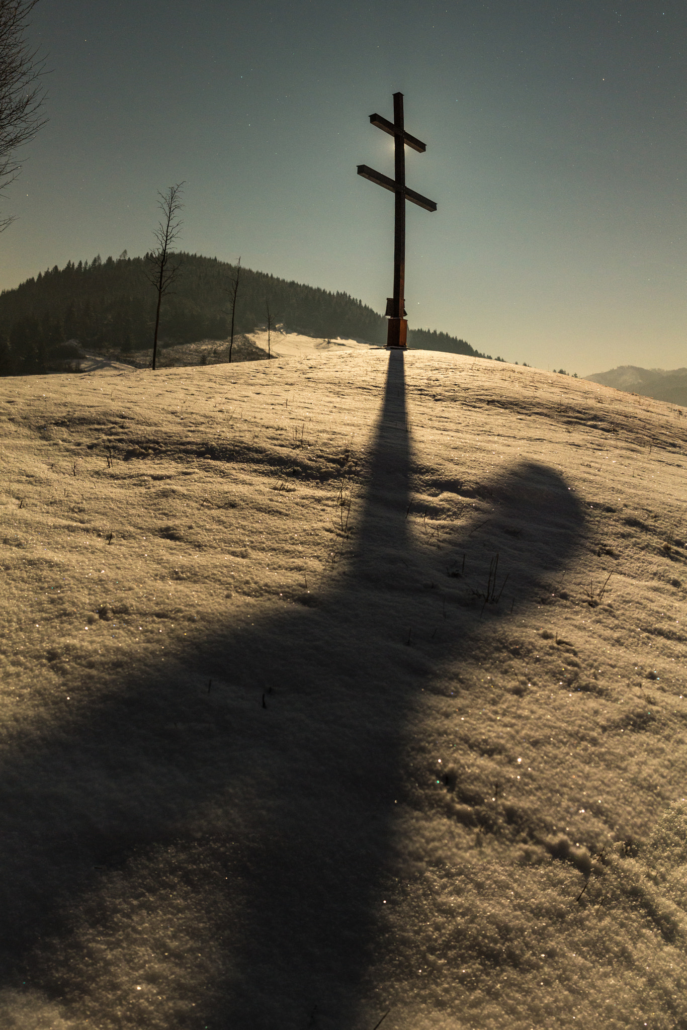 Samyang 12mm F2.8 ED AS NCS Fisheye sample photo. Mesiac za krizom photography
