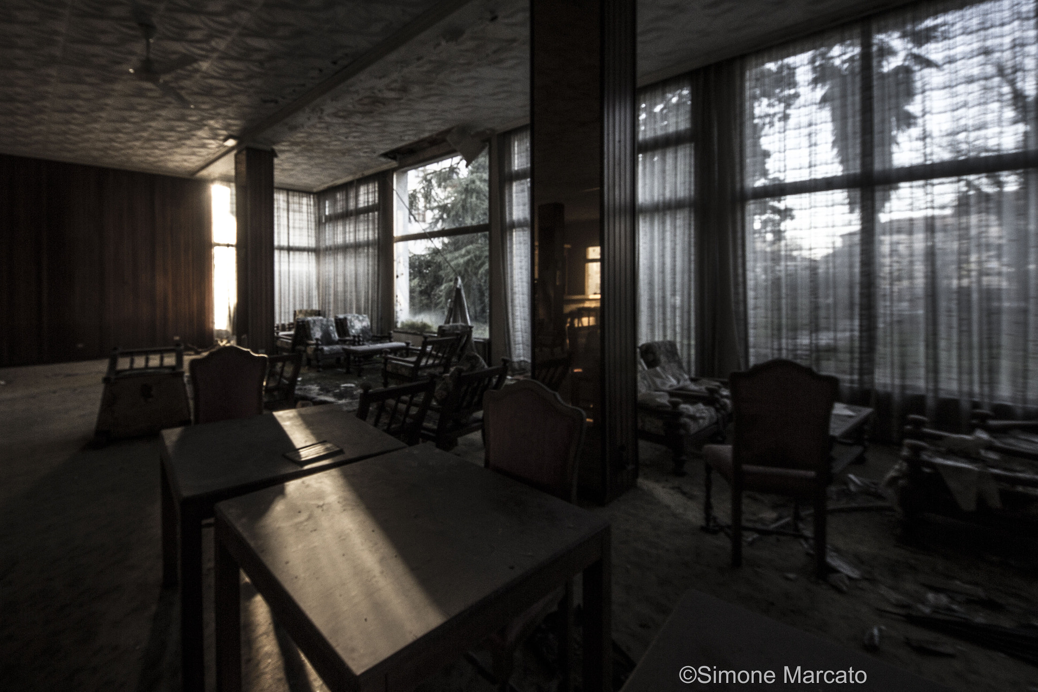 Sigma 8-16mm F4.5-5.6 DC HSM sample photo. Hall photography