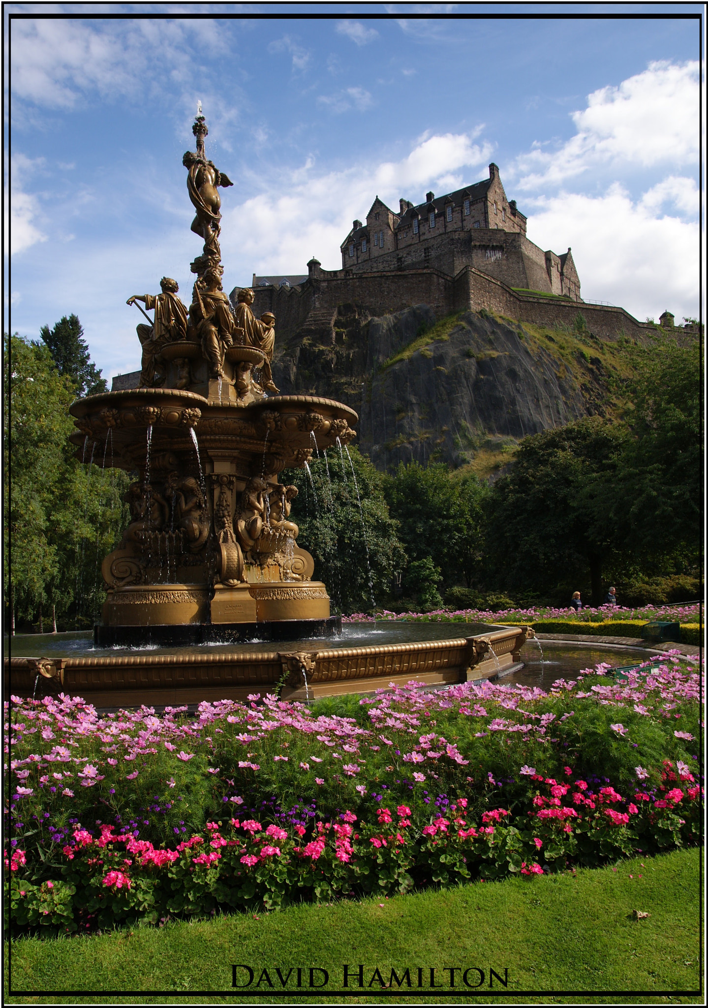 Sony Alpha DSLR-A300 sample photo. Castle and fountain photography