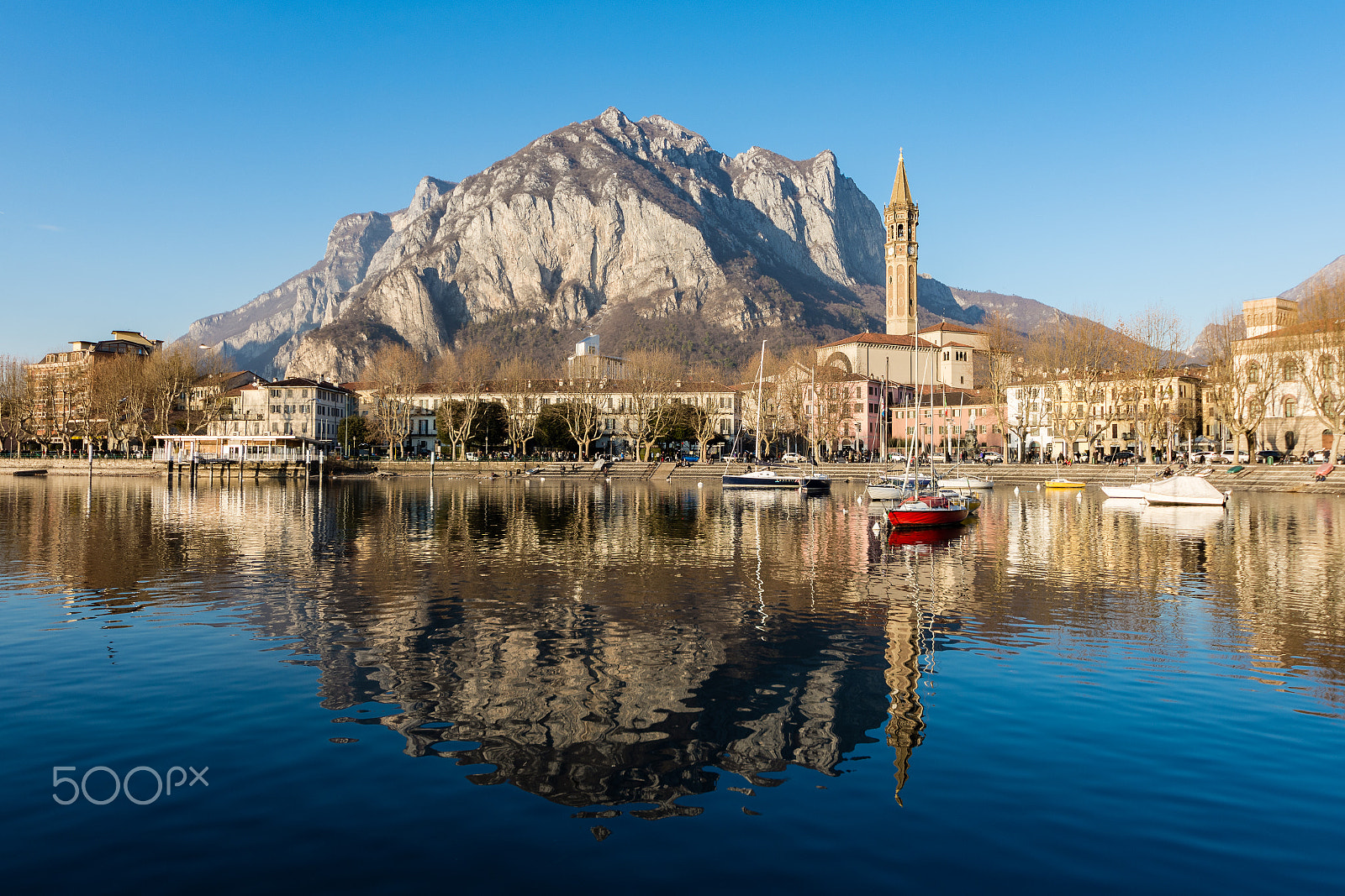 Sigma 8-16mm F4.5-5.6 DC HSM sample photo. Lake of lecco photography