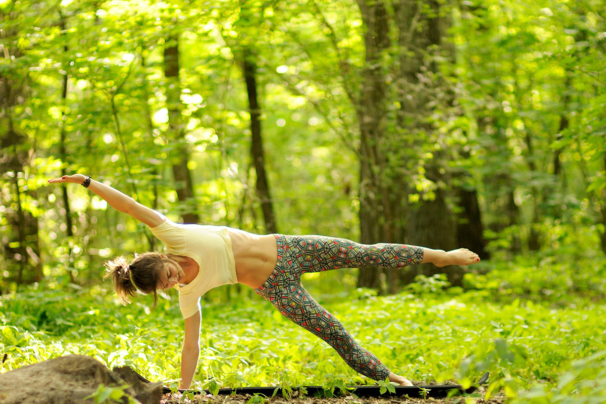 Nikon D90 + Sigma 85mm F1.4 EX DG HSM sample photo. Yoga photography