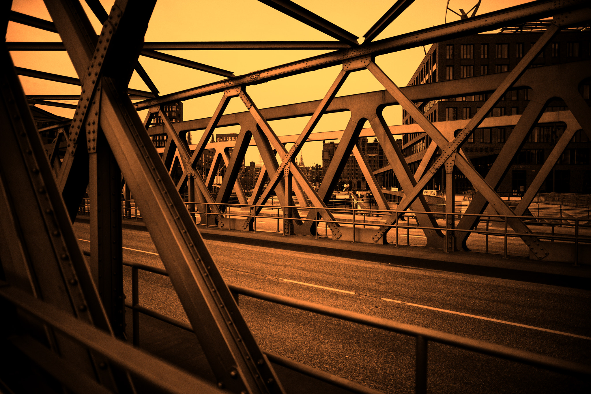 24mm F1.4 sample photo. Bridge photography