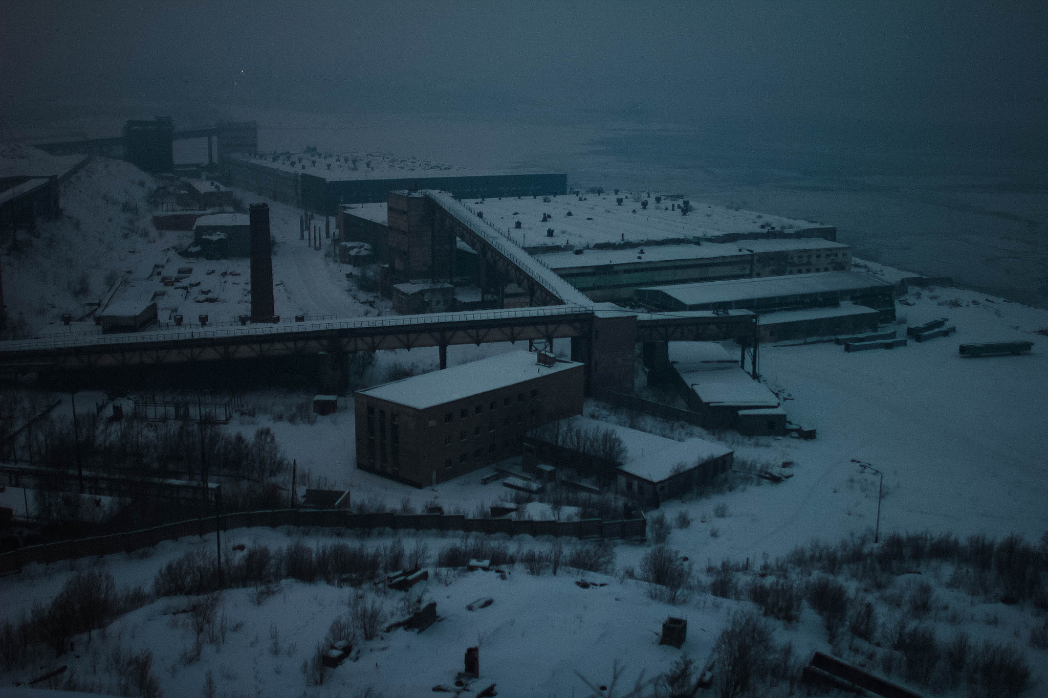 Canon EF 17-35mm f/2.8L + 1.4x sample photo. Abandoned factory photography