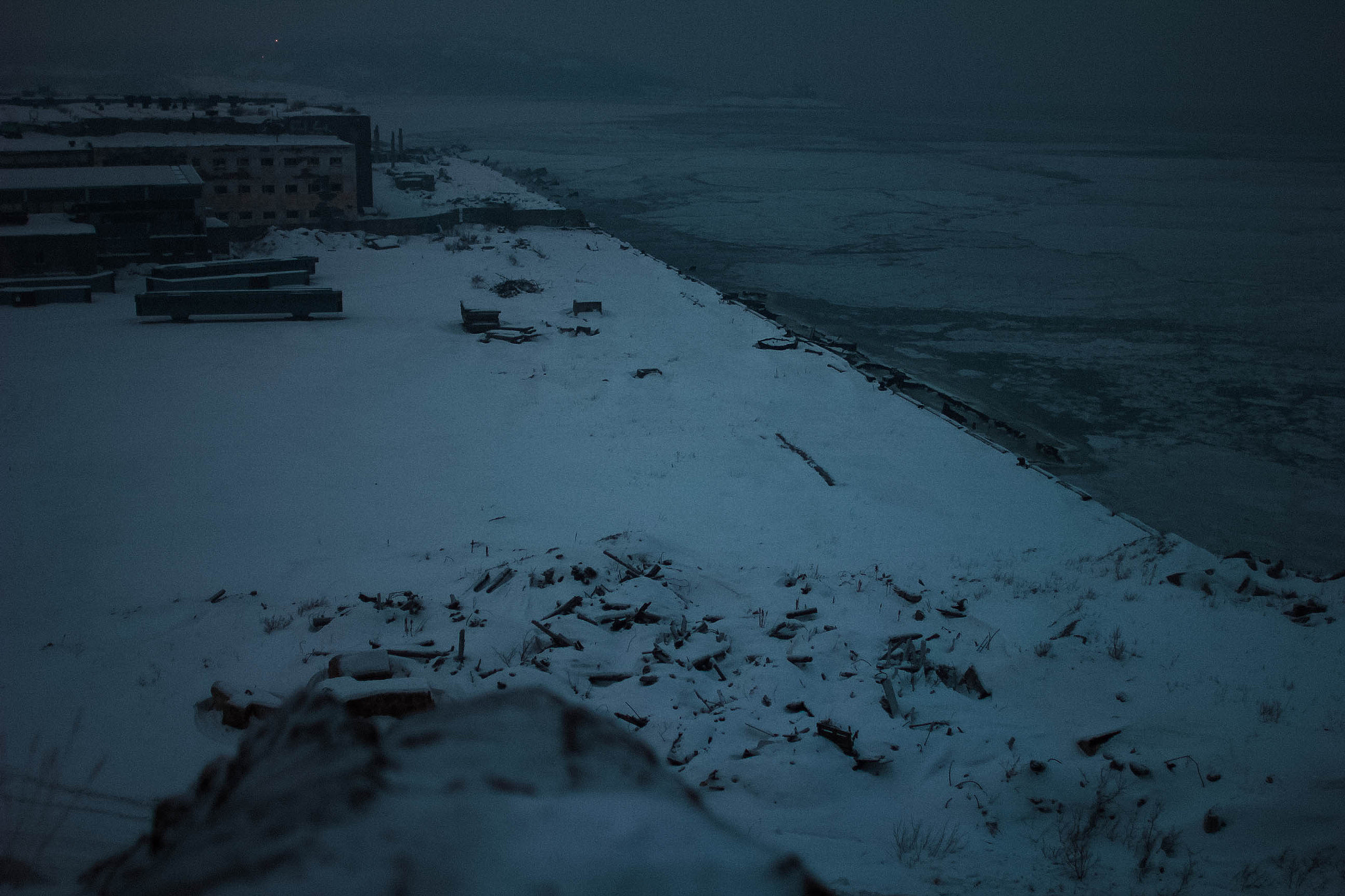 Canon EF 17-35mm f/2.8L + 1.4x sample photo. Factory and sea photography