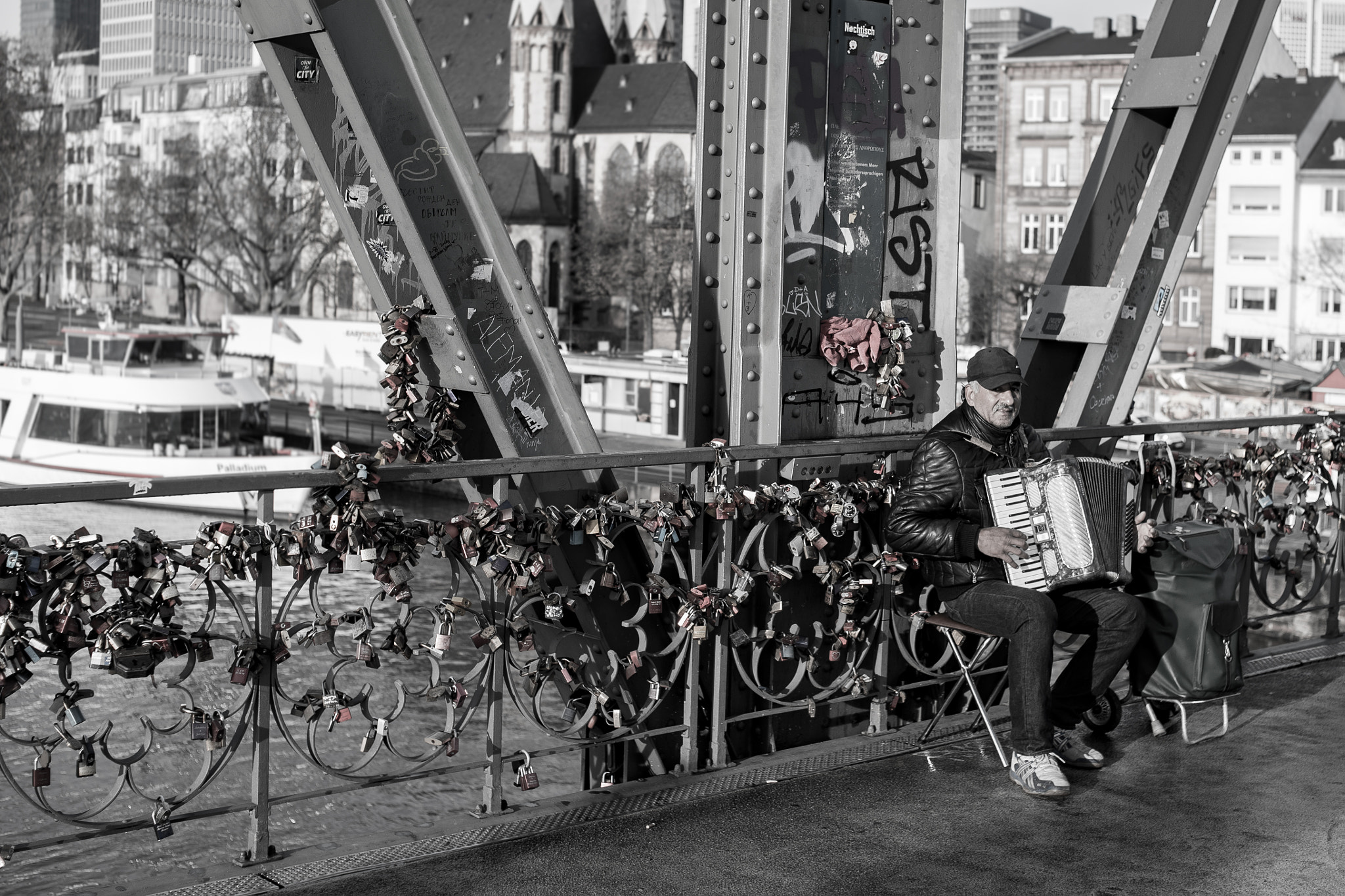Nikon D750 + AF Nikkor 35mm f/2 sample photo. Frankfurt photography