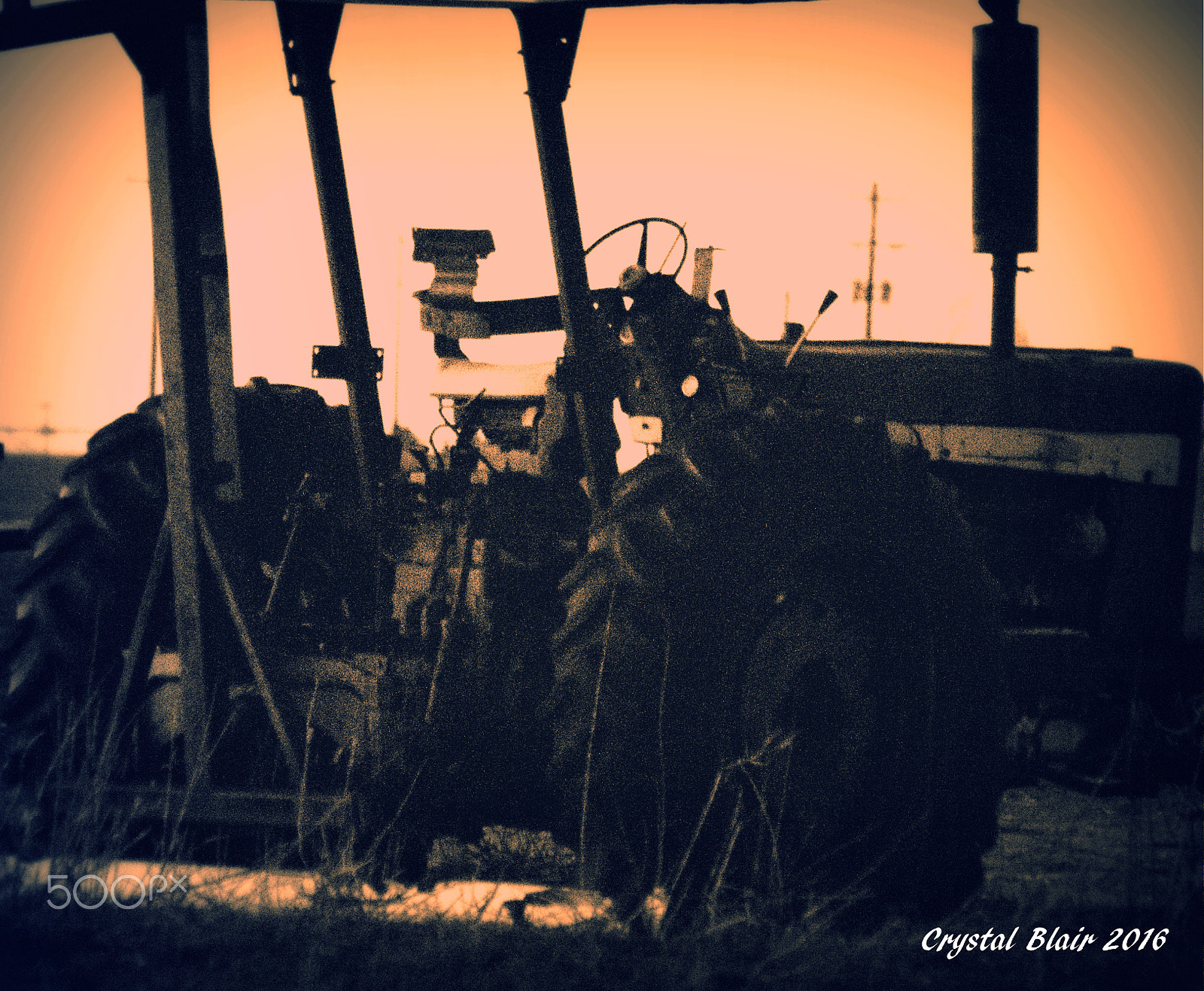 Canon EOS 1200D (EOS Rebel T5 / EOS Kiss X70 / EOS Hi) sample photo. Retired tractor photography