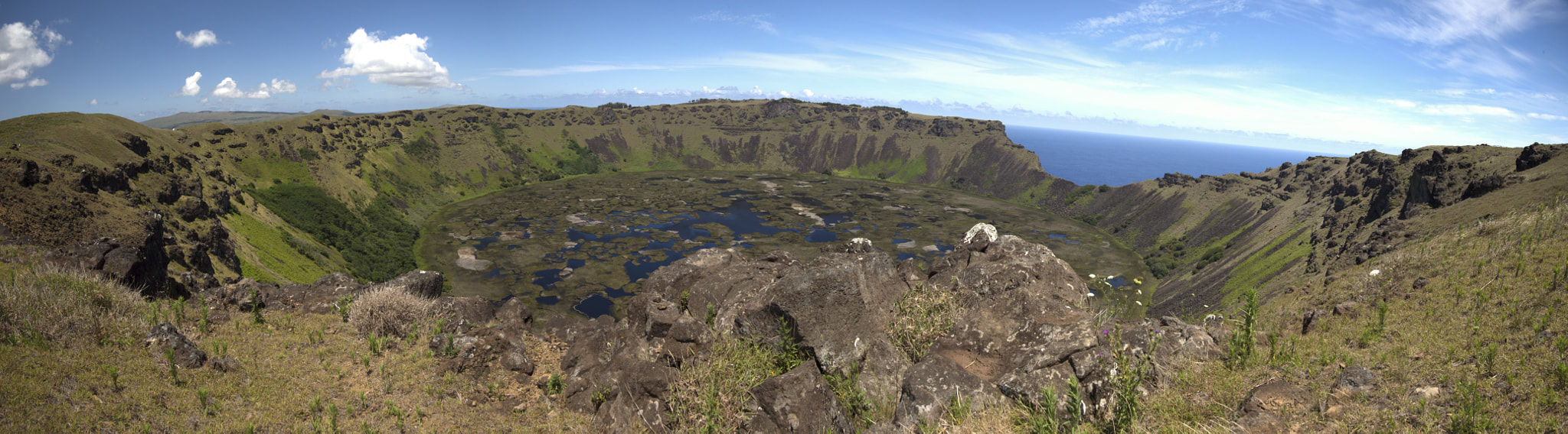 Nikon D4S + Nikon AF-S Nikkor 16-35mm F4G ED VR sample photo. Easter island volcano panorama photography
