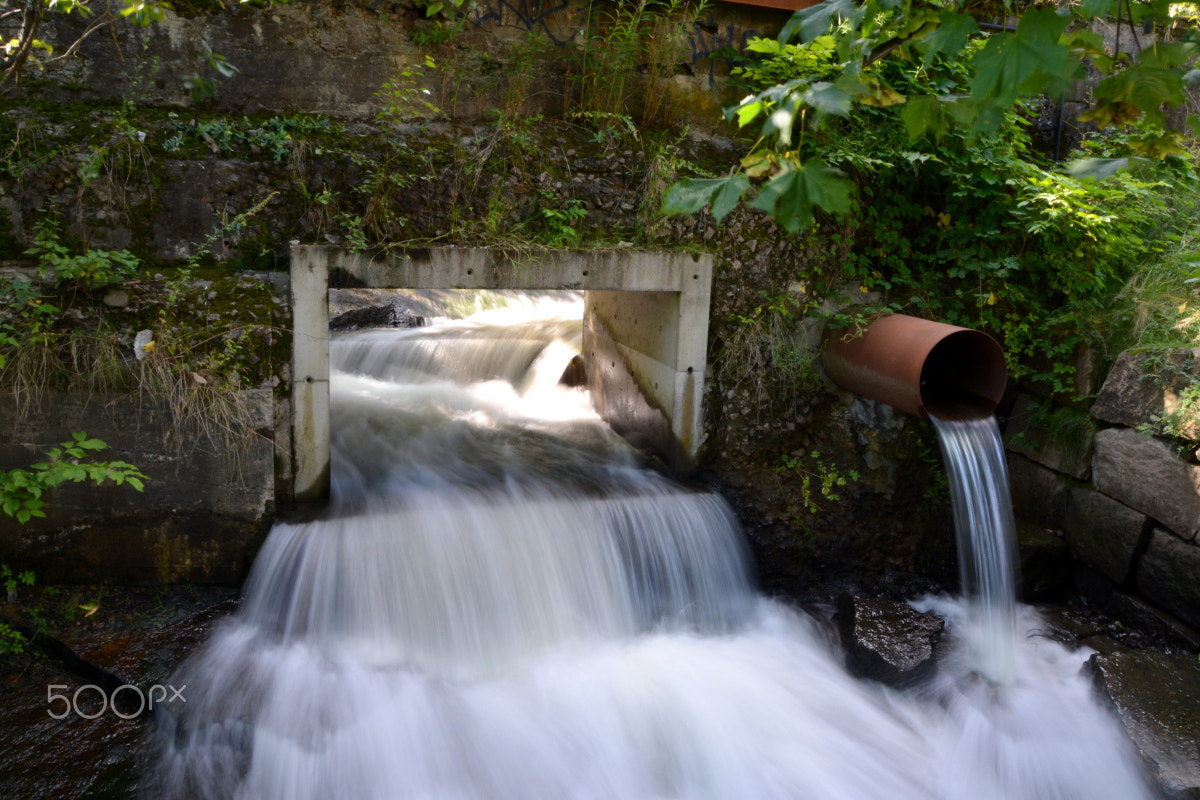 Sigma 17-70mm F2.8-4 DC Macro OS HSM sample photo. Waterfall in oslo photography