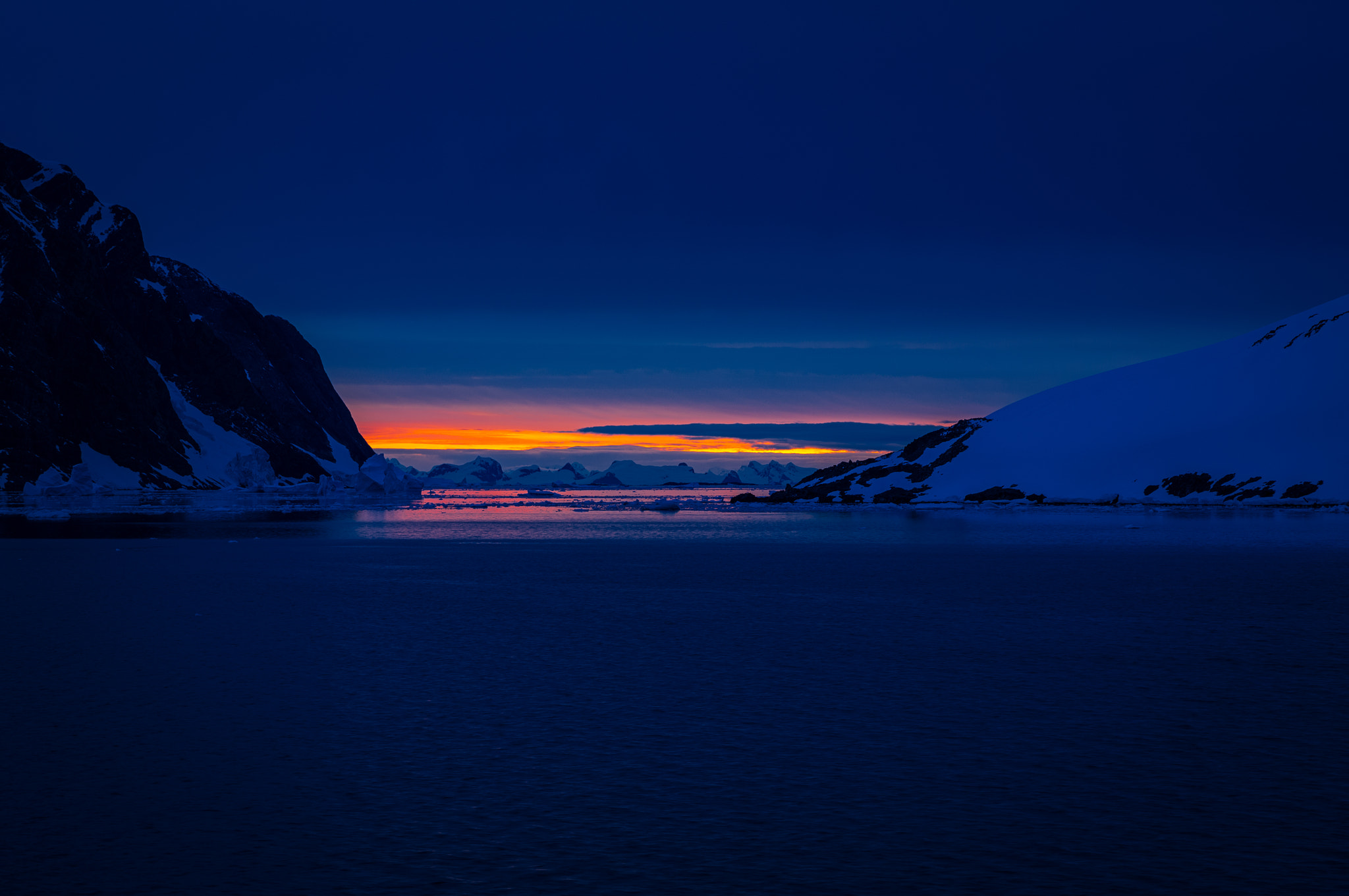Leica S (TYP 006) + Vario-Elmar 30-90 sample photo. Sunset at lemaire channel / antarctica photography