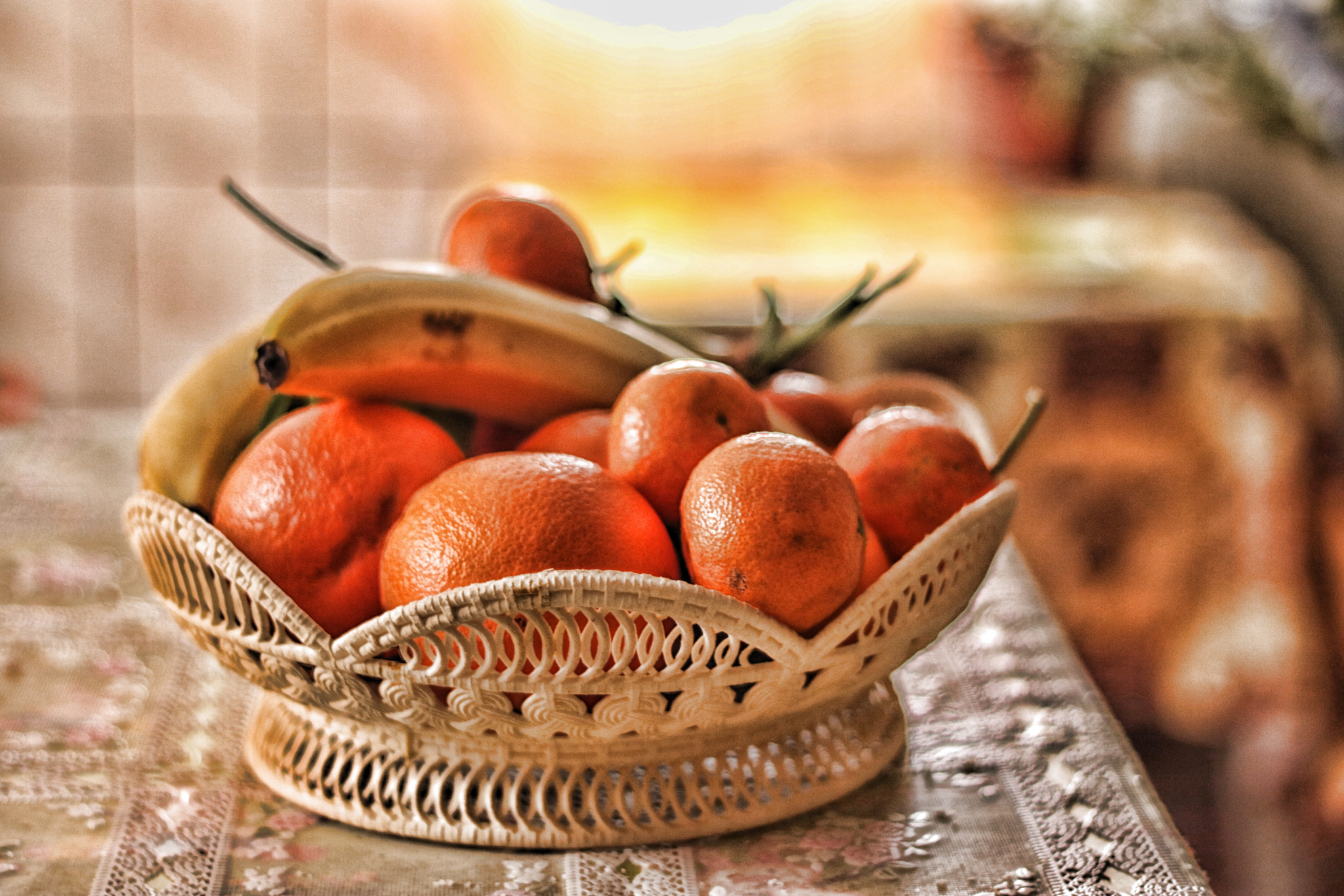 Canon EOS 750D (EOS Rebel T6i / EOS Kiss X8i) + Canon EF 50mm F1.8 II sample photo. Basket of fruits photography