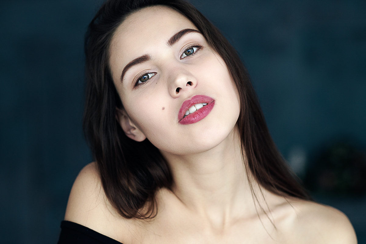 Sony Planar T* 85mm F1.4 ZA sample photo. Настя photography